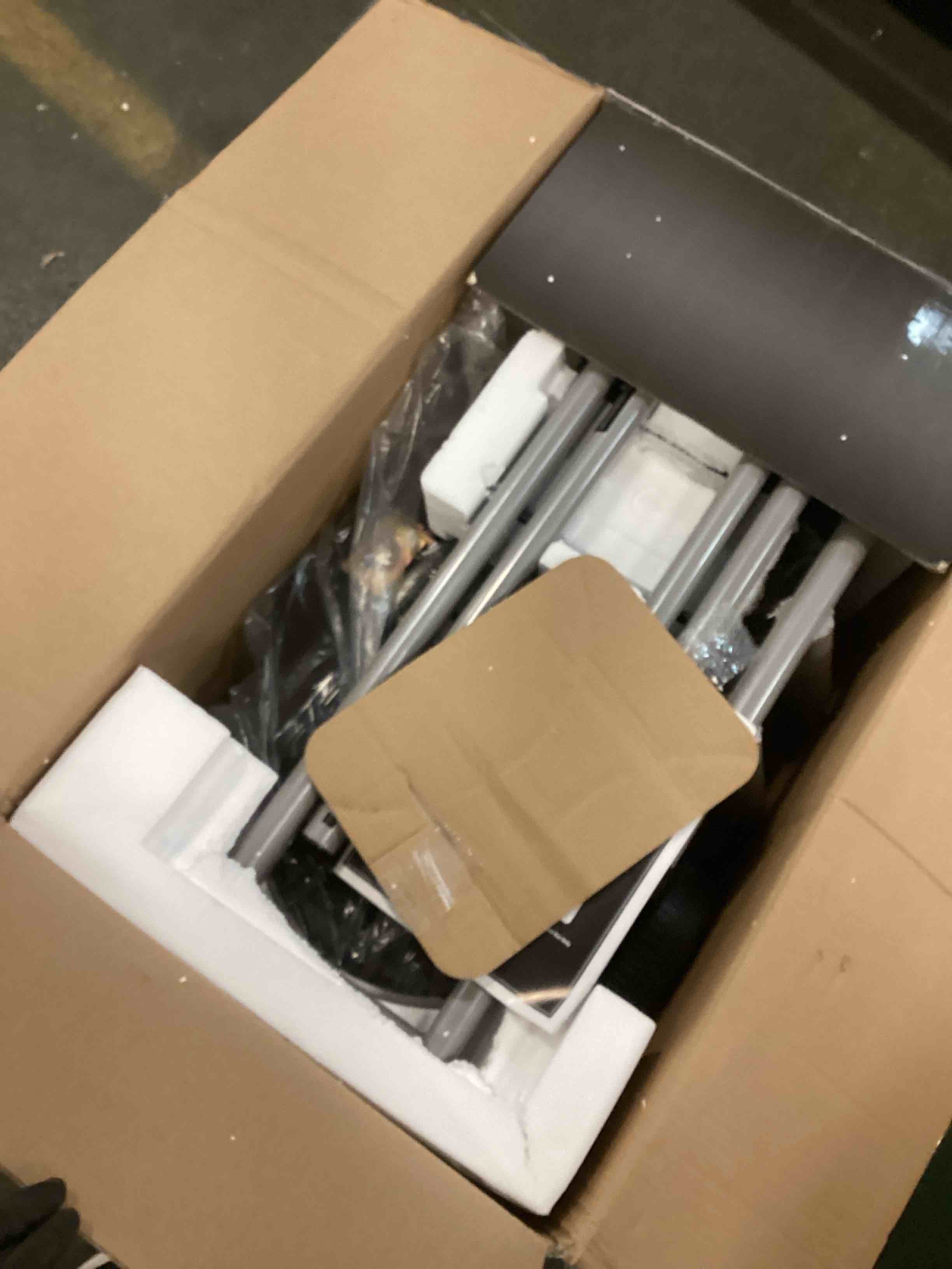 https://s3.amazonaws.com/lotting-images-prod/bidfta/PPE0553904_1729703879259.jpeg