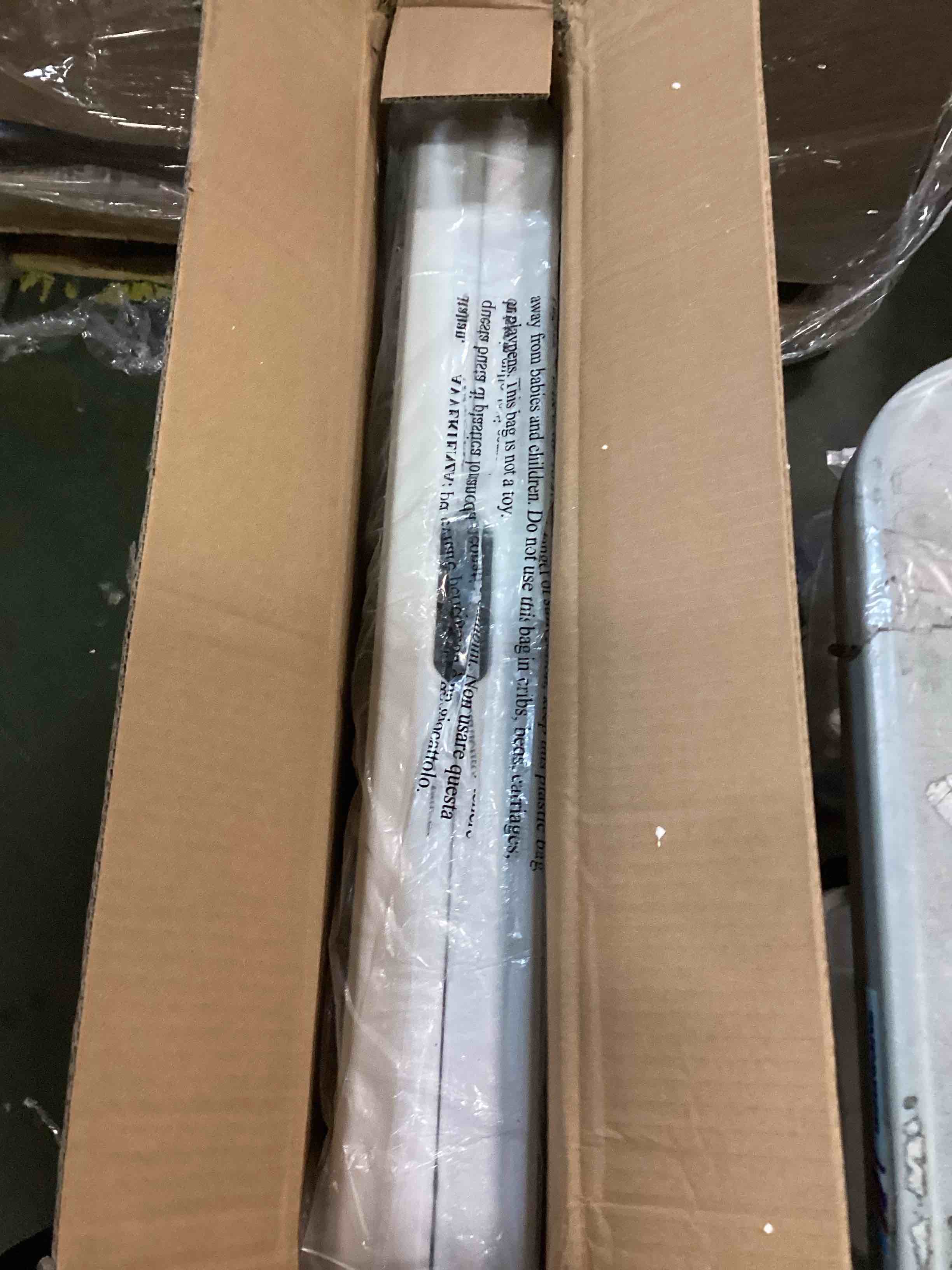 https://s3.amazonaws.com/lotting-images-prod/bidfta/PPE0554814_1729822112726.jpeg