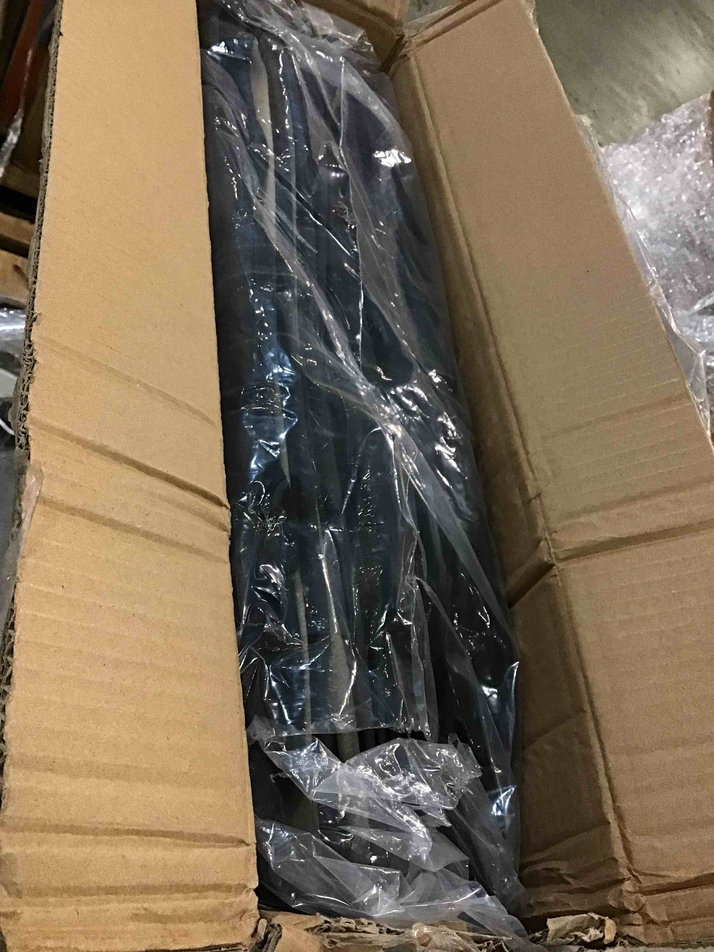 https://s3.amazonaws.com/lotting-images-prod/bidfta/PPE0555035_1729734461825.jpeg