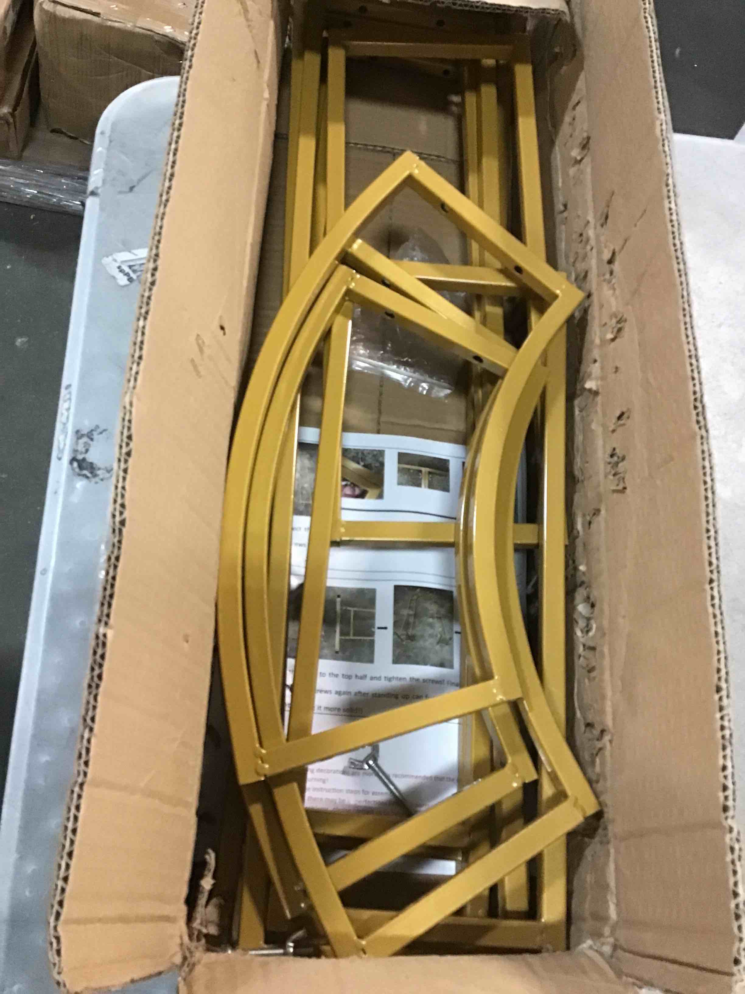 https://s3.amazonaws.com/lotting-images-prod/bidfta/PPE0555120_1729722063650.jpeg