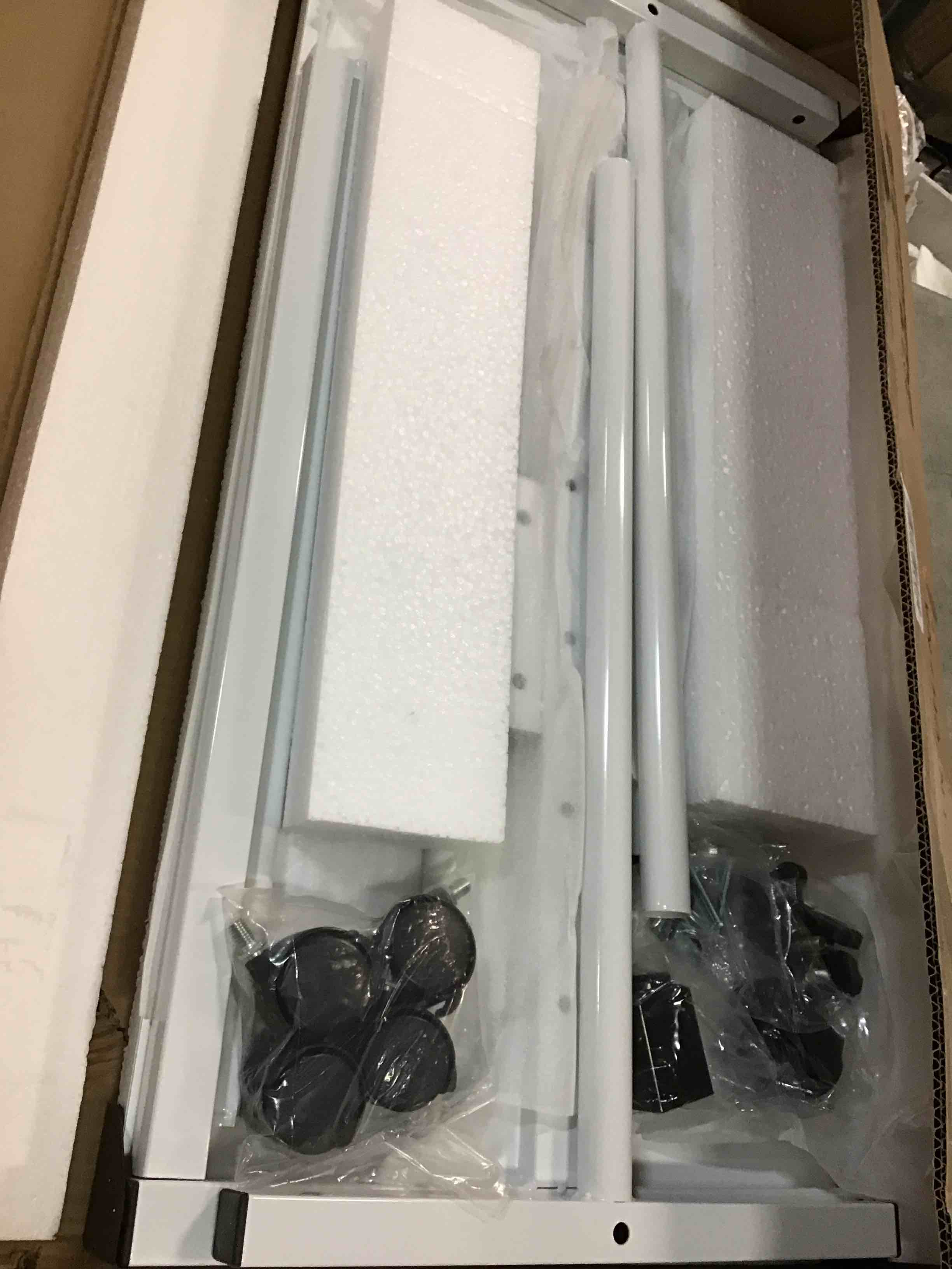 https://s3.amazonaws.com/lotting-images-prod/bidfta/PPE0555206_1729655158786.jpeg