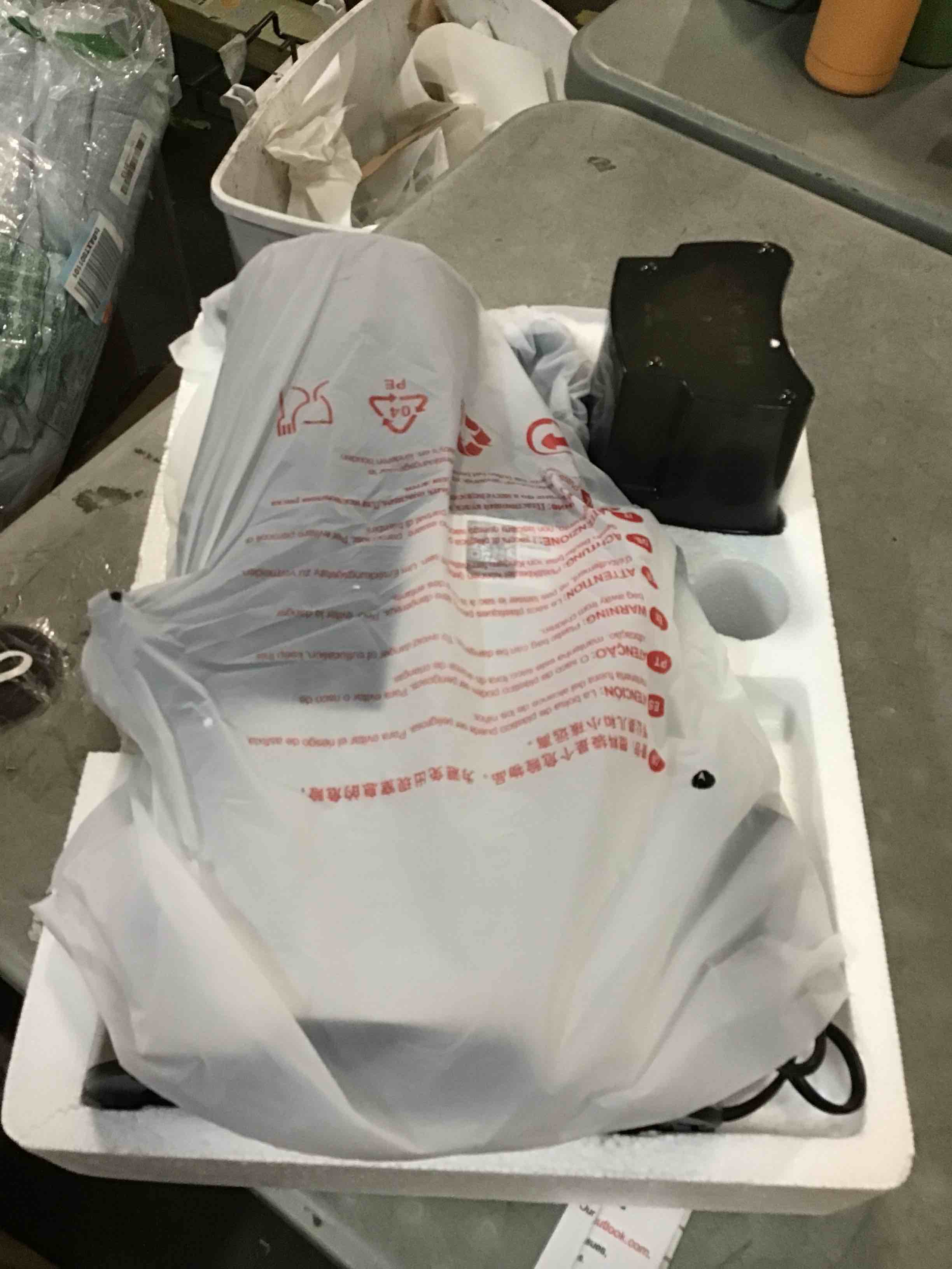 https://s3.amazonaws.com/lotting-images-prod/bidfta/PPE0555245_1729650145801.jpeg