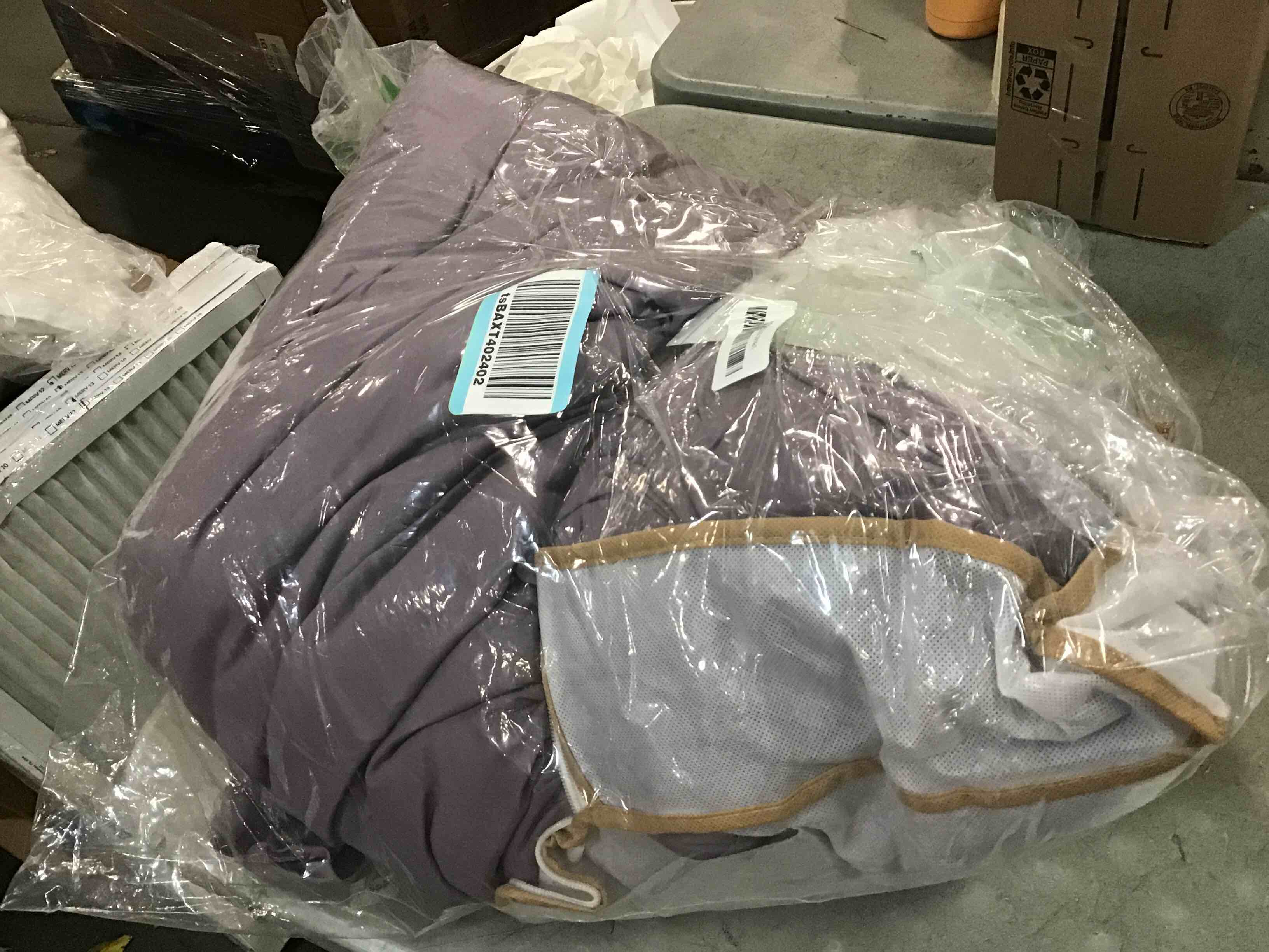 https://s3.amazonaws.com/lotting-images-prod/bidfta/PPE0555439_1729572164550.jpeg