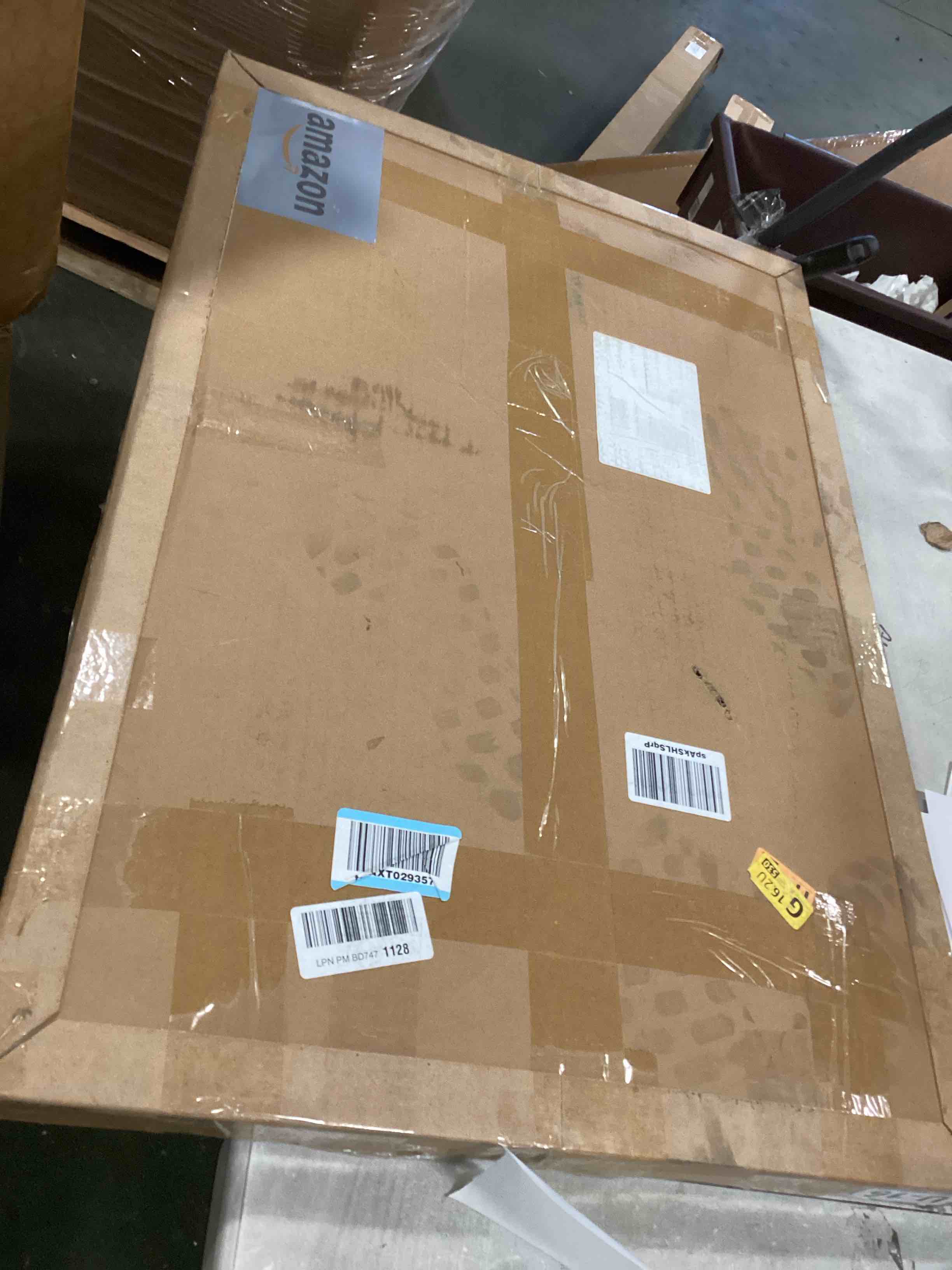 https://s3.amazonaws.com/lotting-images-prod/bidfta/PPE0555690_1729353874626.jpeg