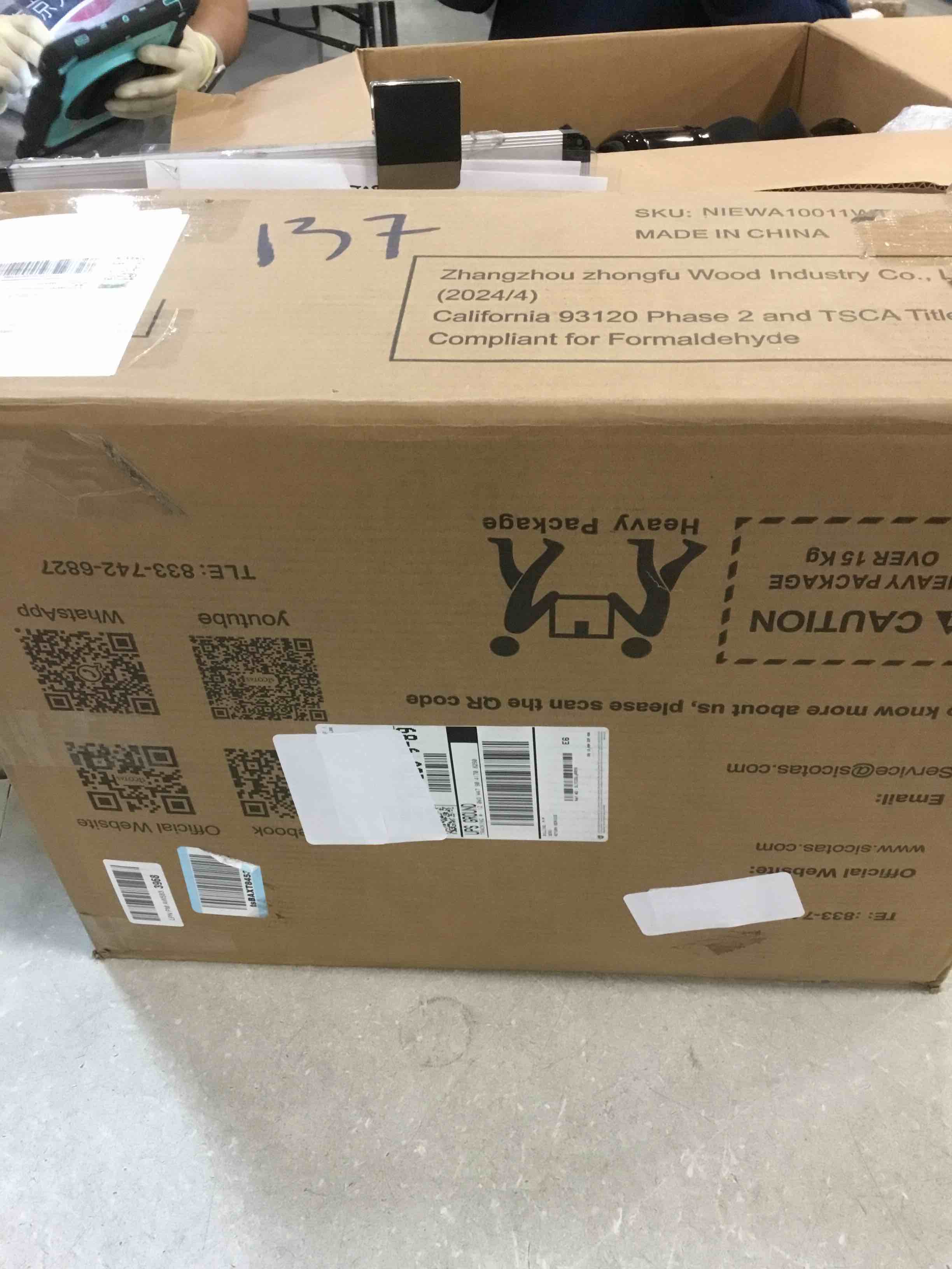 https://s3.amazonaws.com/lotting-images-prod/bidfta/PPE0556074_1731946675982.jpeg