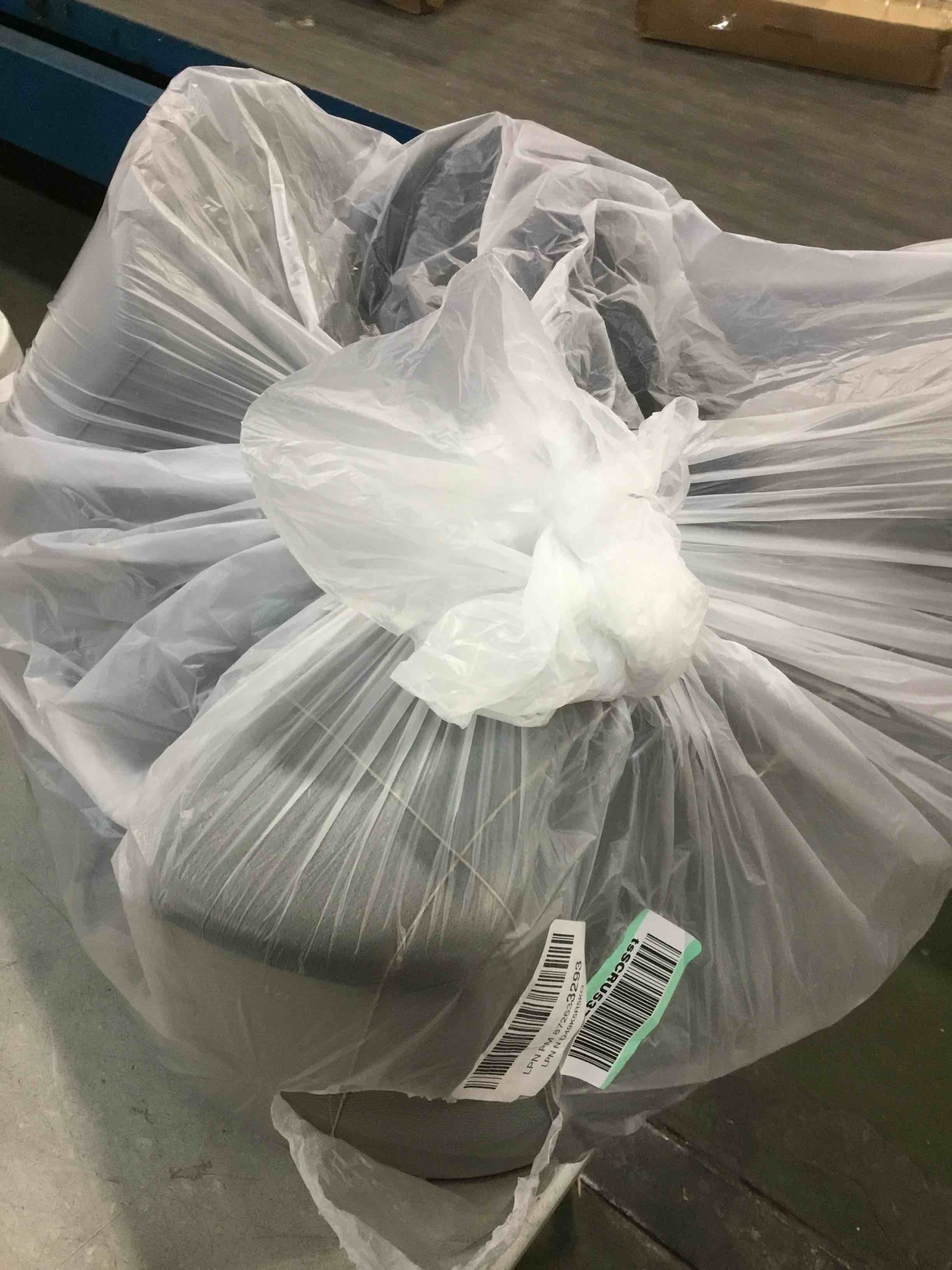 https://s3.amazonaws.com/lotting-images-prod/bidfta/PPE0556239_1731613896616.jpeg