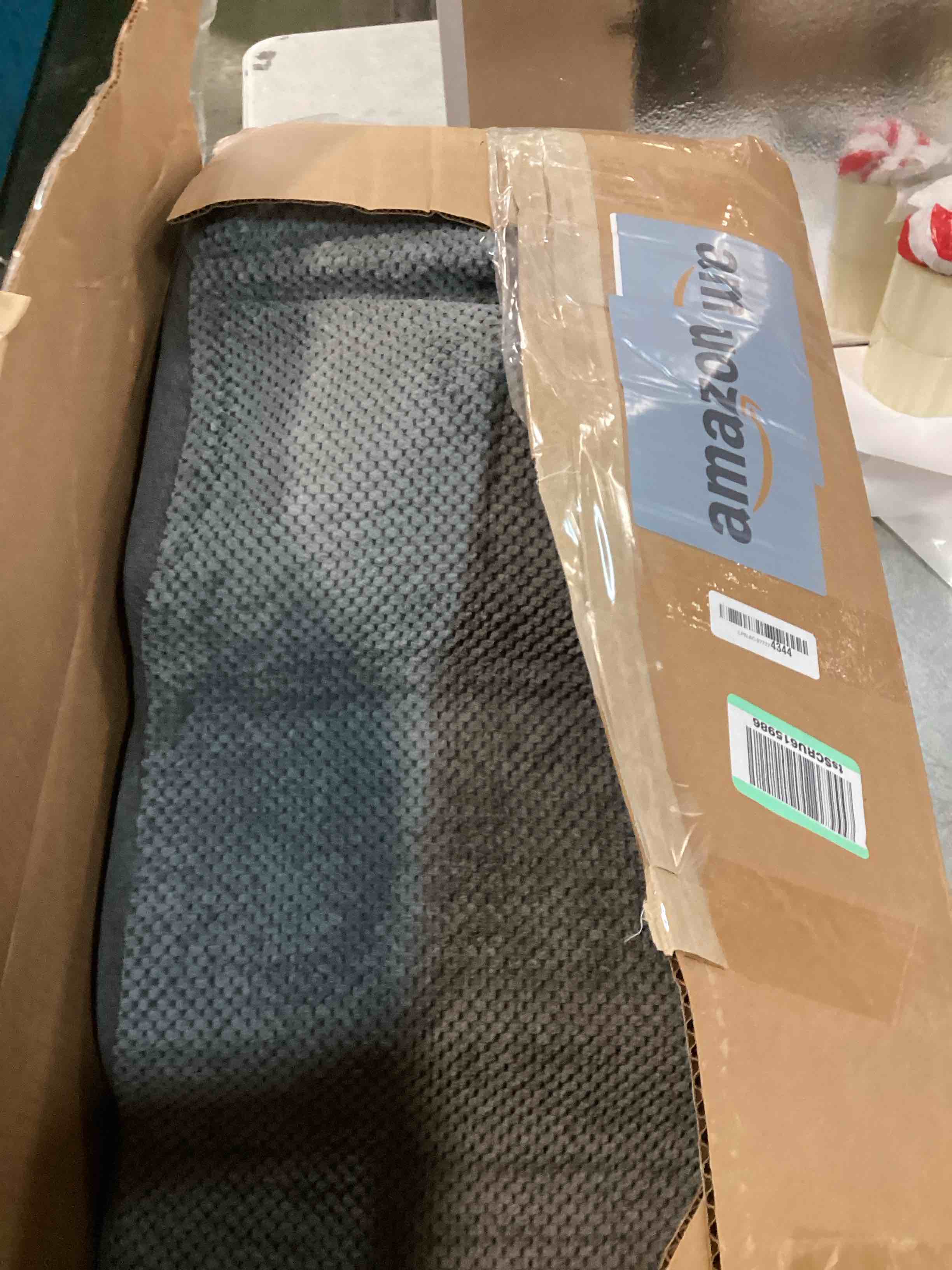 https://s3.amazonaws.com/lotting-images-prod/bidfta/PPE0556851_1730481925415.jpeg