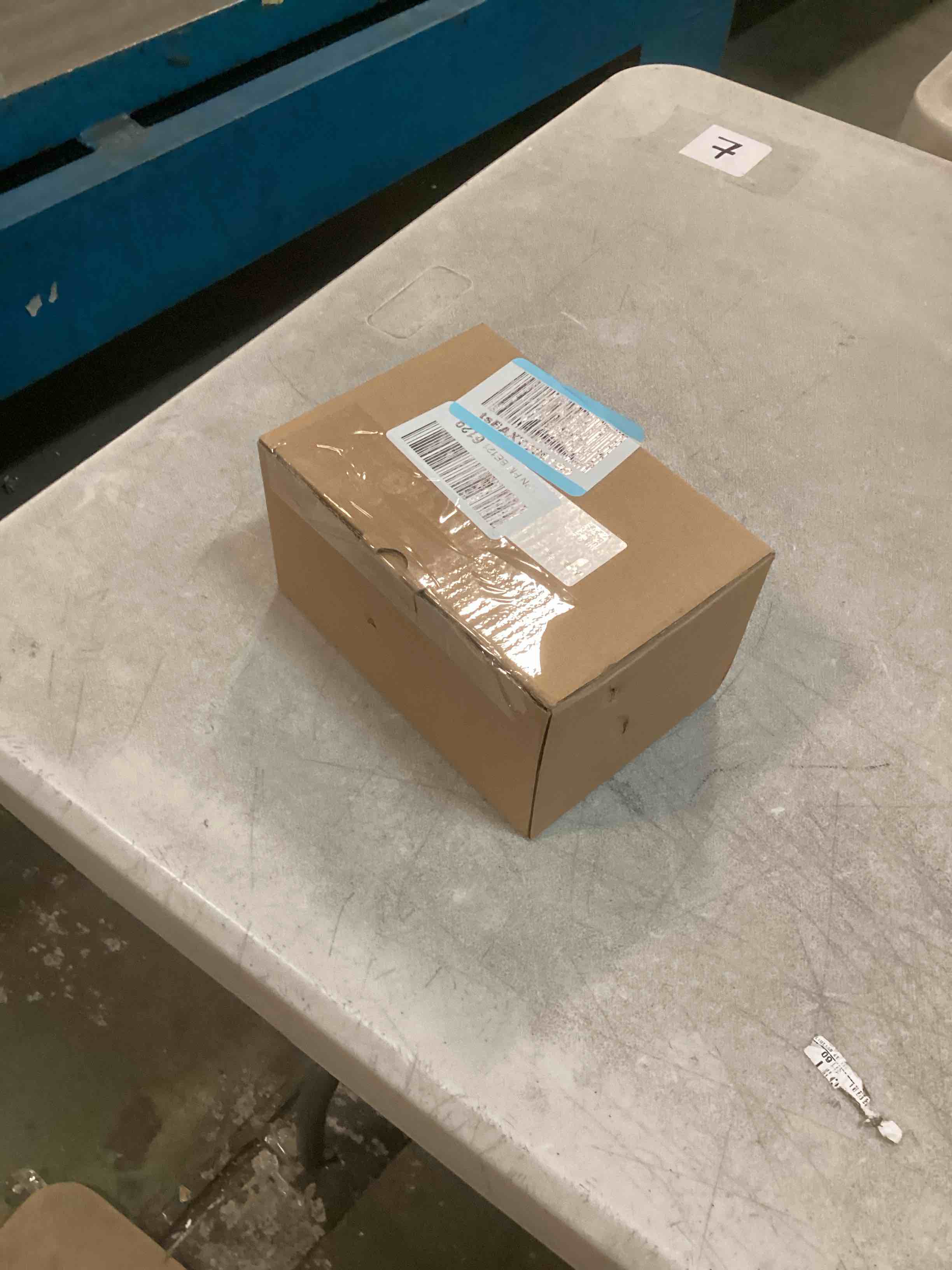 https://s3.amazonaws.com/lotting-images-prod/bidfta/PPE0557820_1729886949114.jpeg