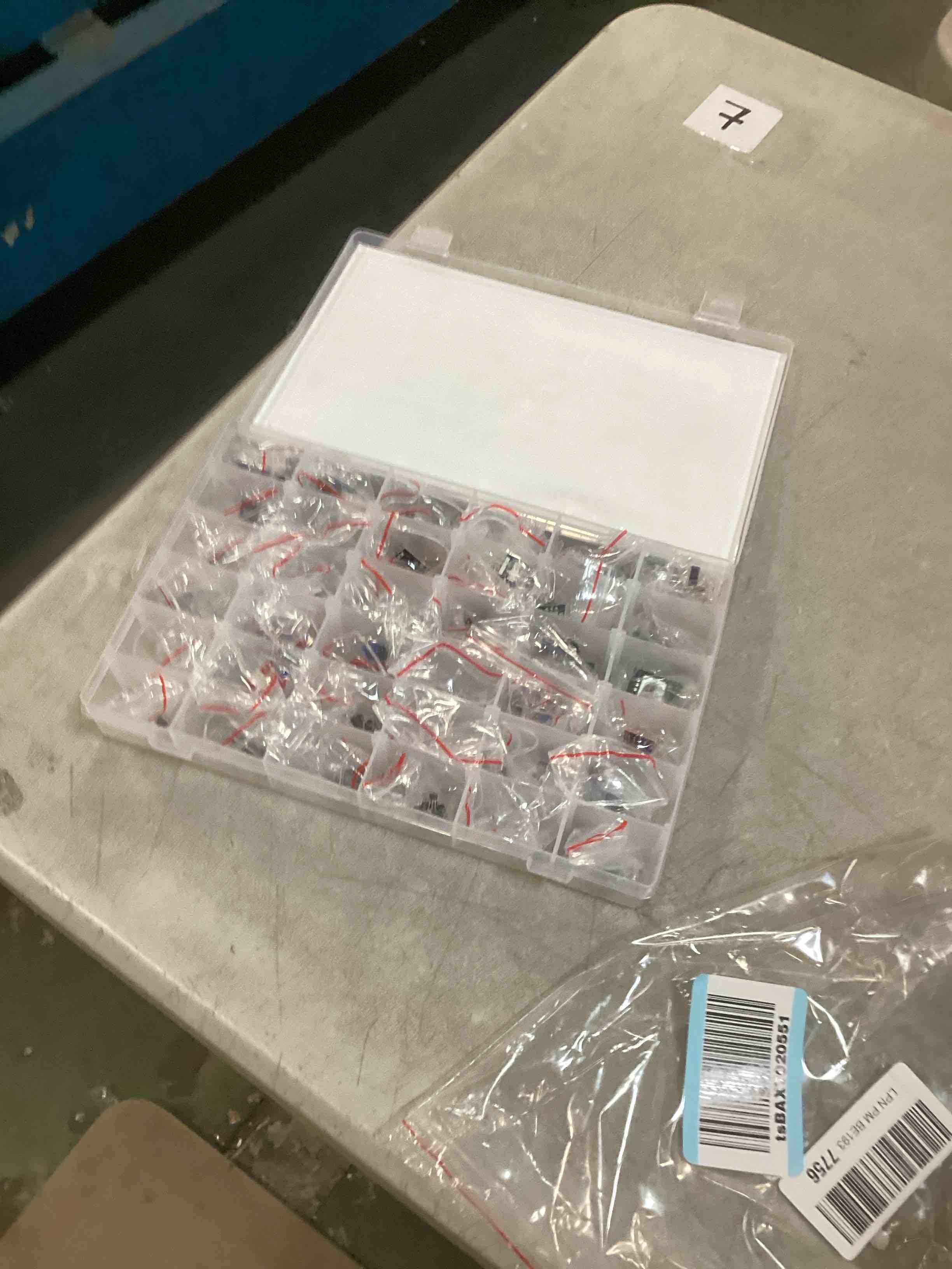 https://s3.amazonaws.com/lotting-images-prod/bidfta/PPE0557822_1729886766278.jpeg