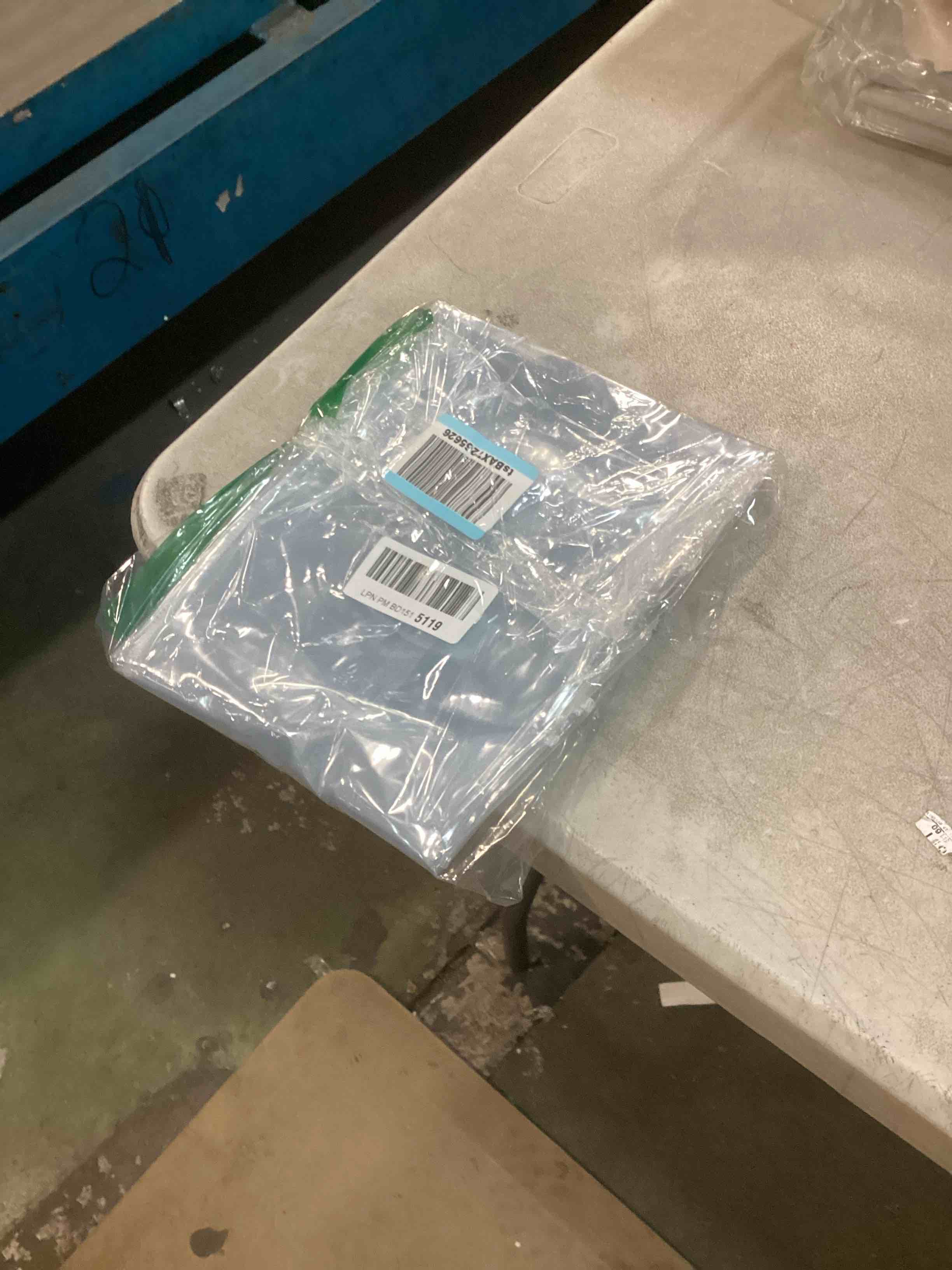 https://s3.amazonaws.com/lotting-images-prod/bidfta/PPE0557826_1729886241994.jpeg