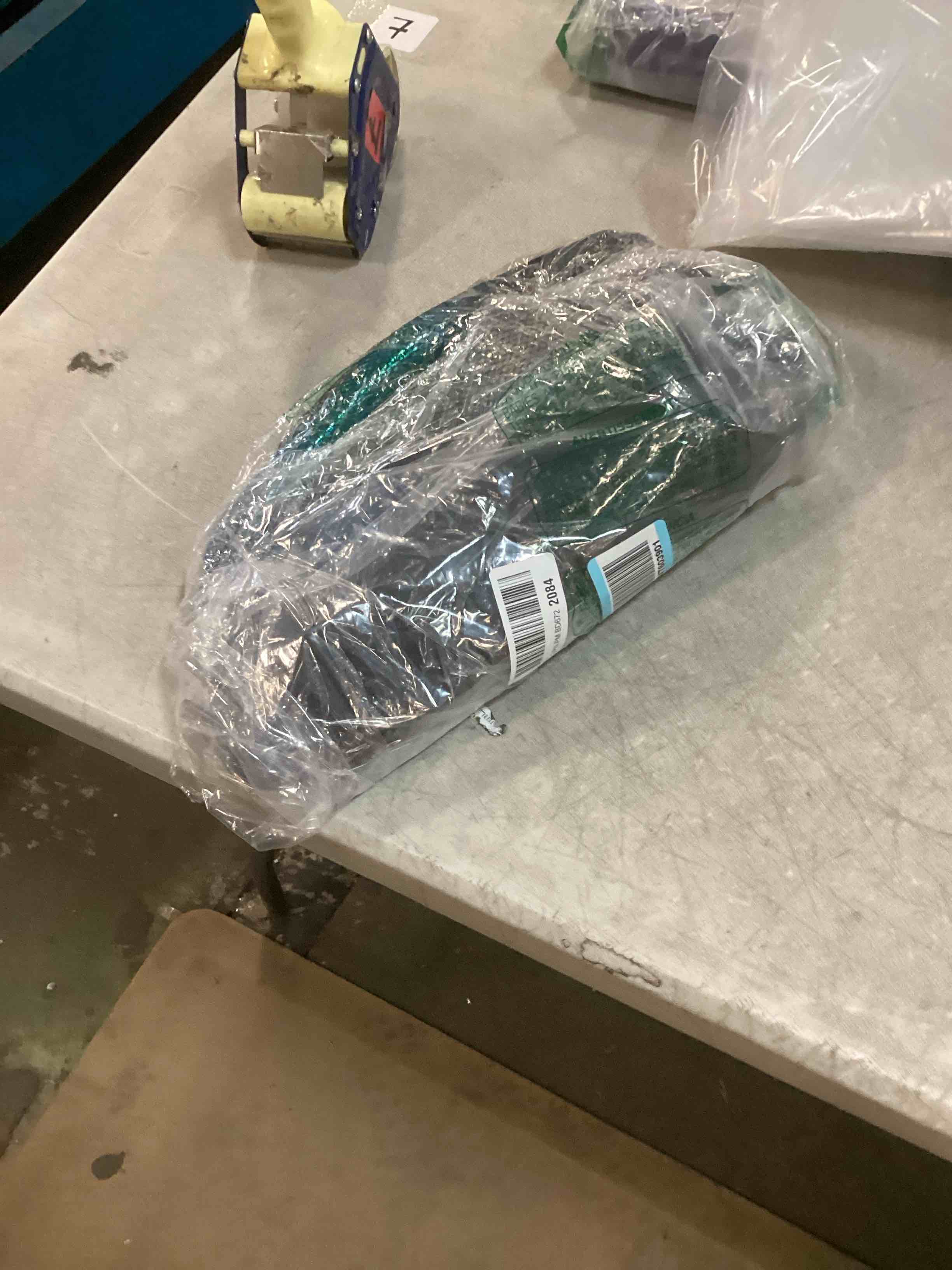 https://s3.amazonaws.com/lotting-images-prod/bidfta/PPE0557875_1729879149102.jpeg