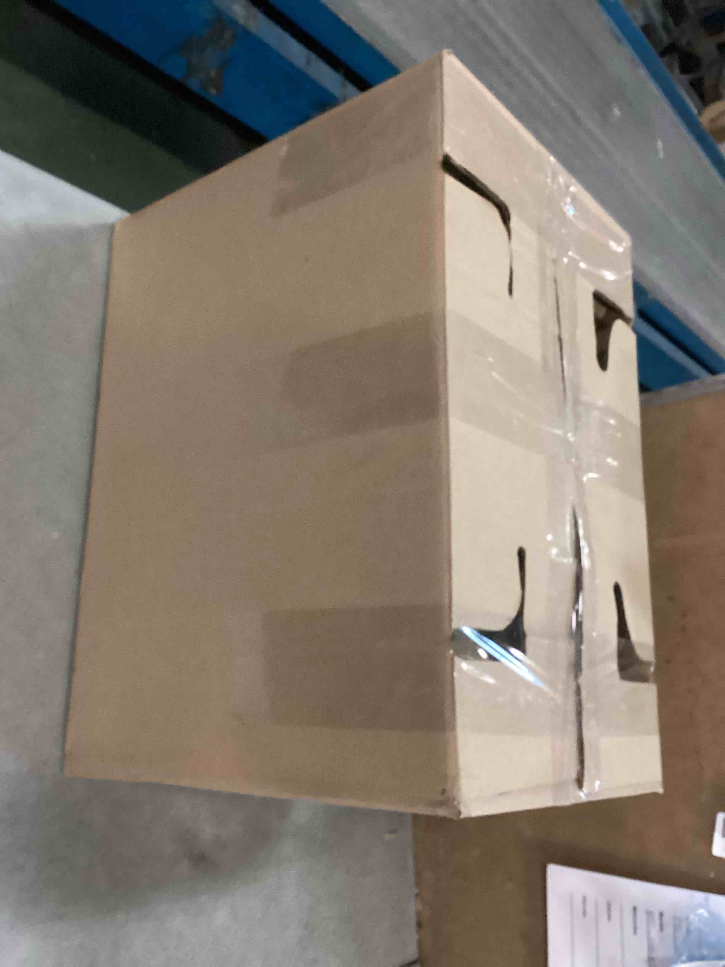 https://s3.amazonaws.com/lotting-images-prod/bidfta/PPE0558105_1730864459117.jpeg