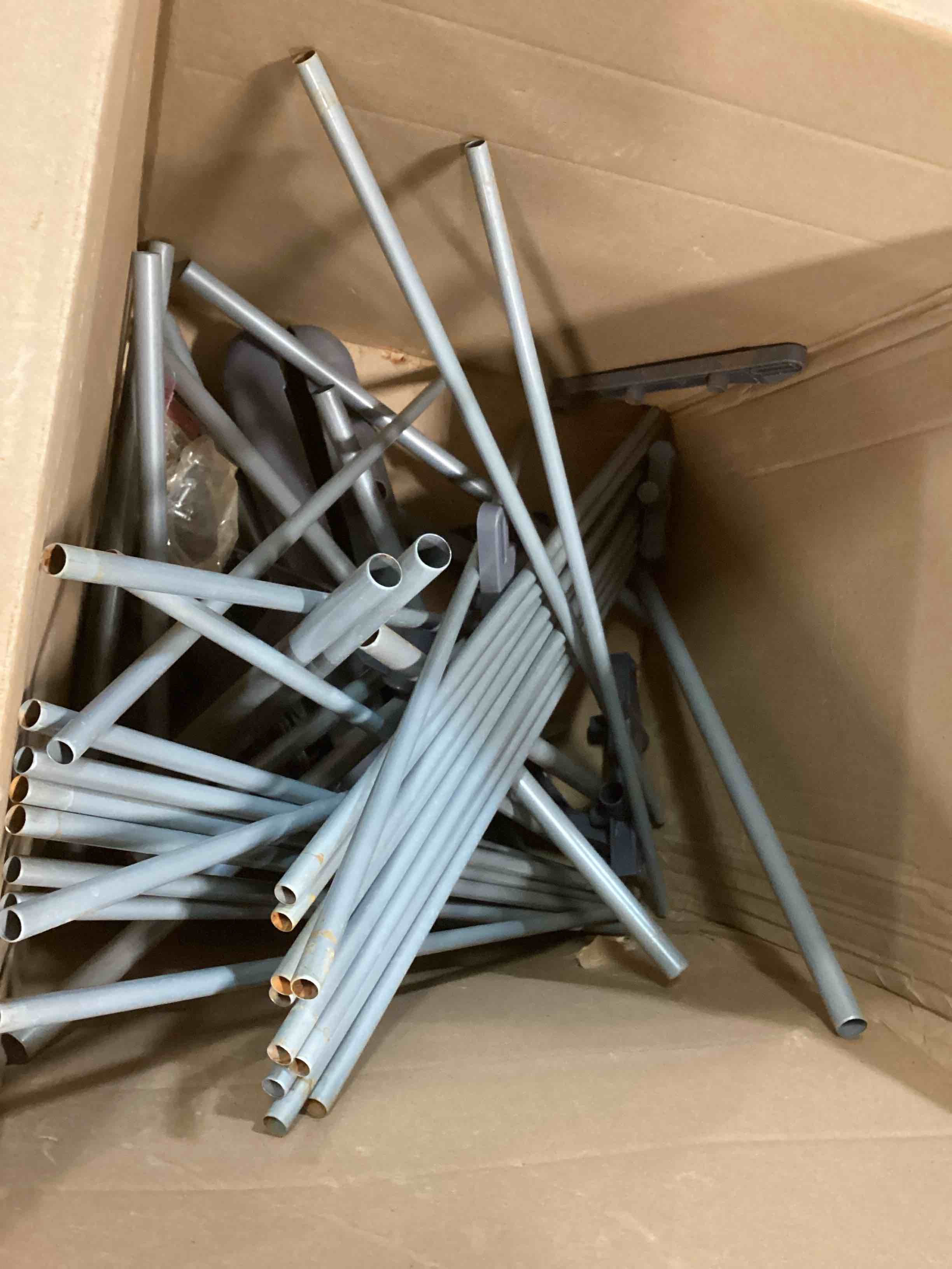 https://s3.amazonaws.com/lotting-images-prod/bidfta/PPE0558119_1730862538799.jpeg