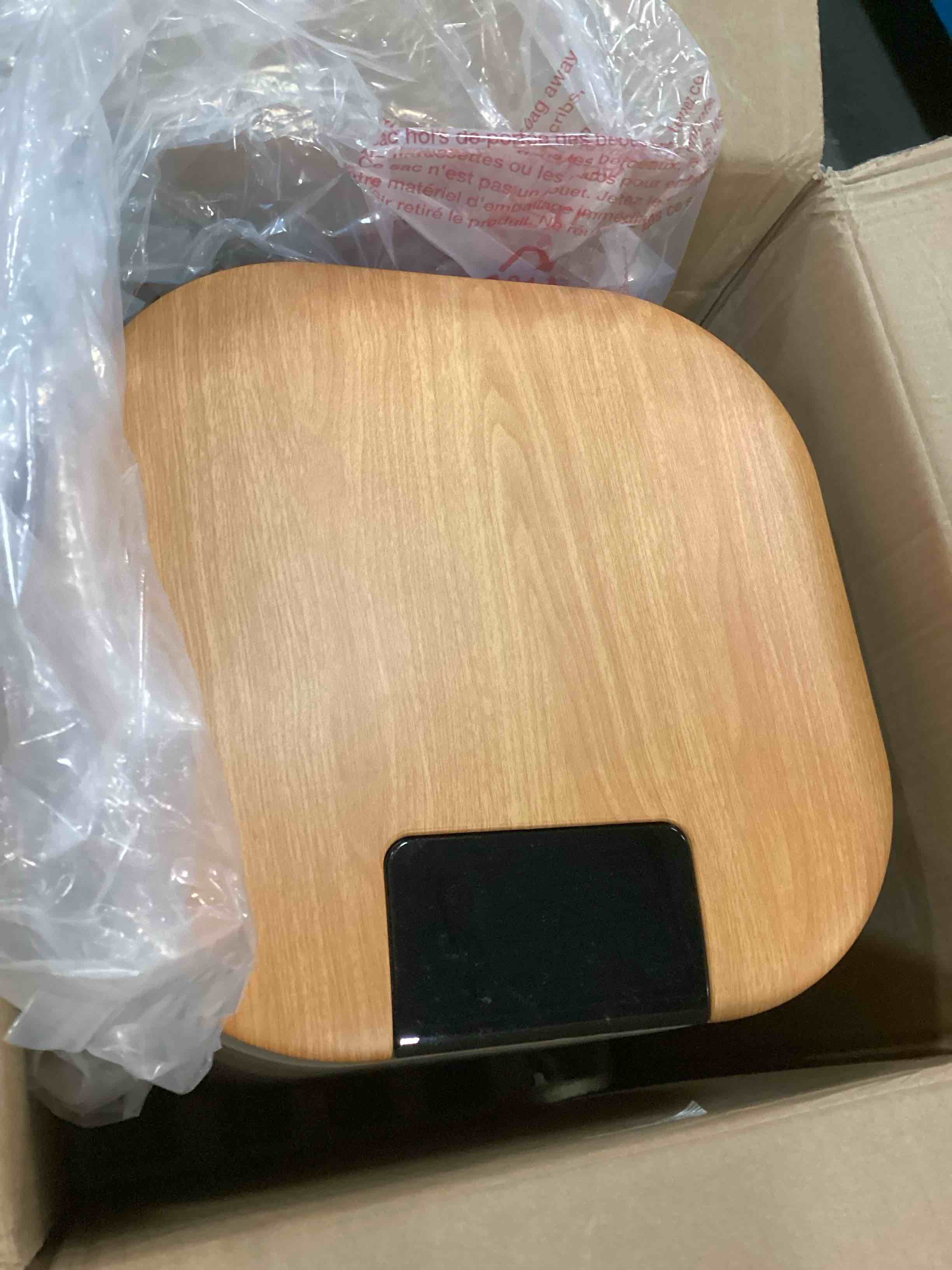 https://s3.amazonaws.com/lotting-images-prod/bidfta/PPE0558543_1730556149997.jpeg
