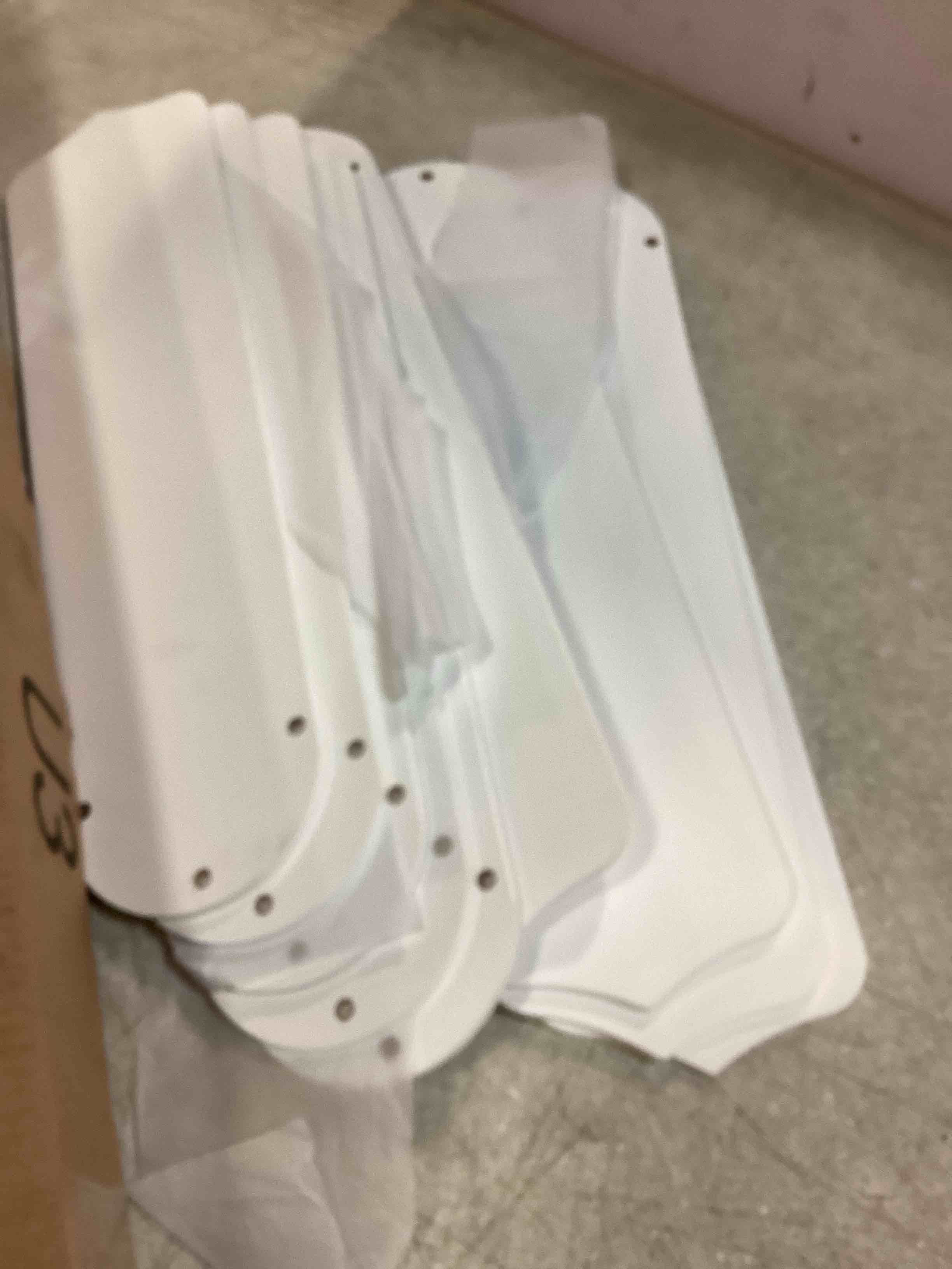 https://s3.amazonaws.com/lotting-images-prod/bidfta/PPE0558592_1730548065917.jpeg