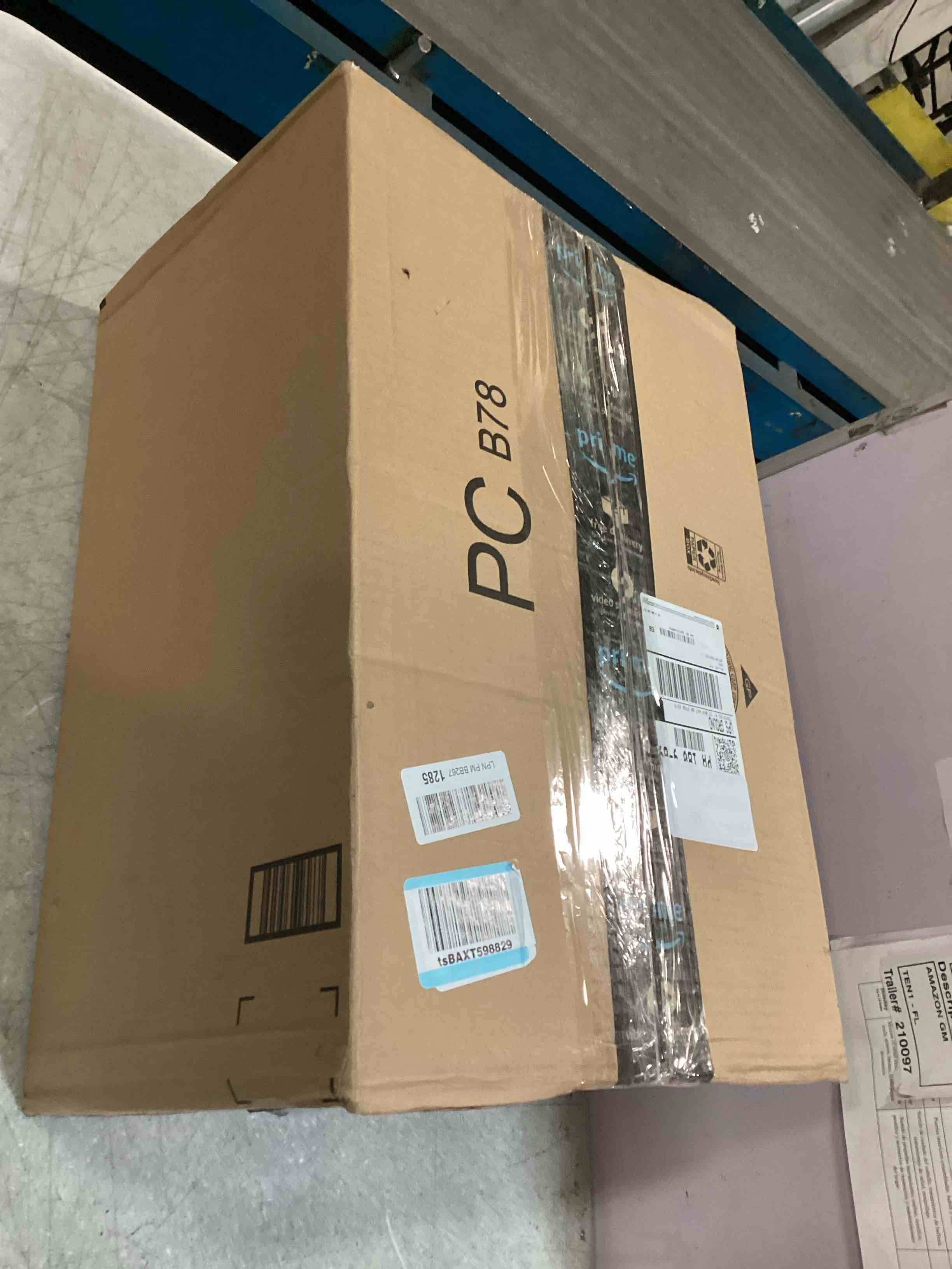 https://s3.amazonaws.com/lotting-images-prod/bidfta/PPE0558610_1730545847392.jpeg