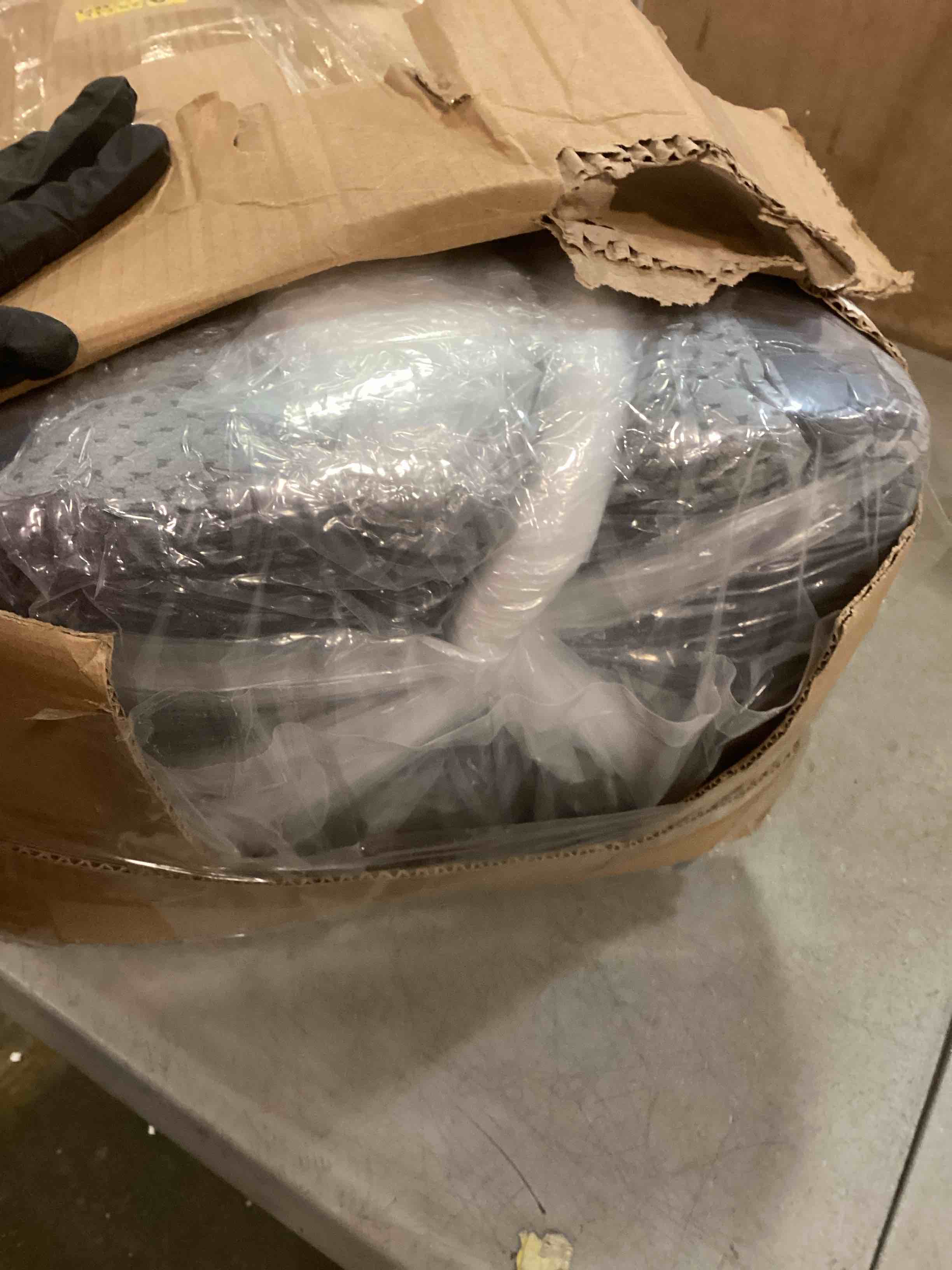 https://s3.amazonaws.com/lotting-images-prod/bidfta/PPE0559488_1730172917509.jpeg