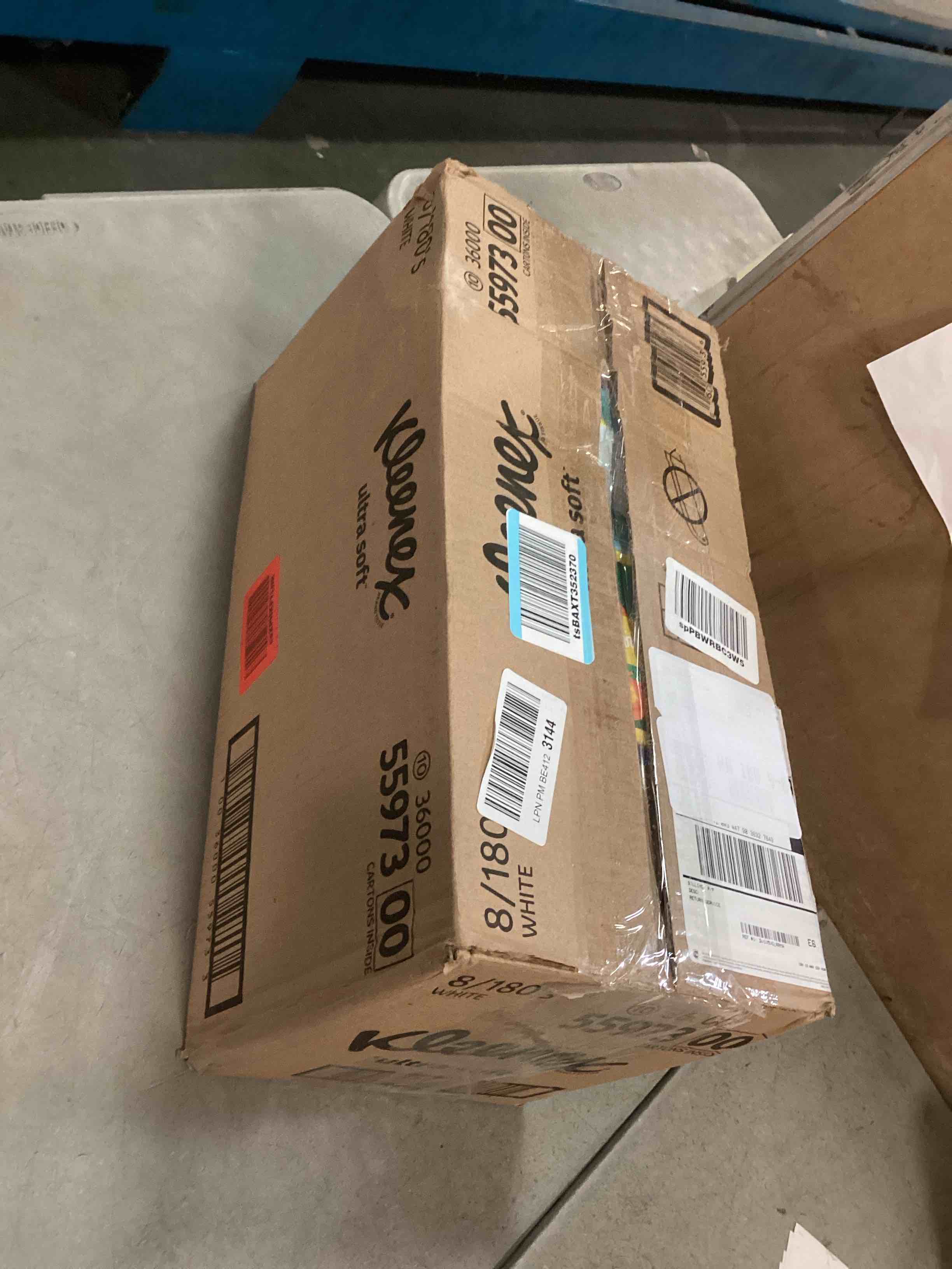 https://s3.amazonaws.com/lotting-images-prod/bidfta/PPE0559577_1730158501271.jpeg