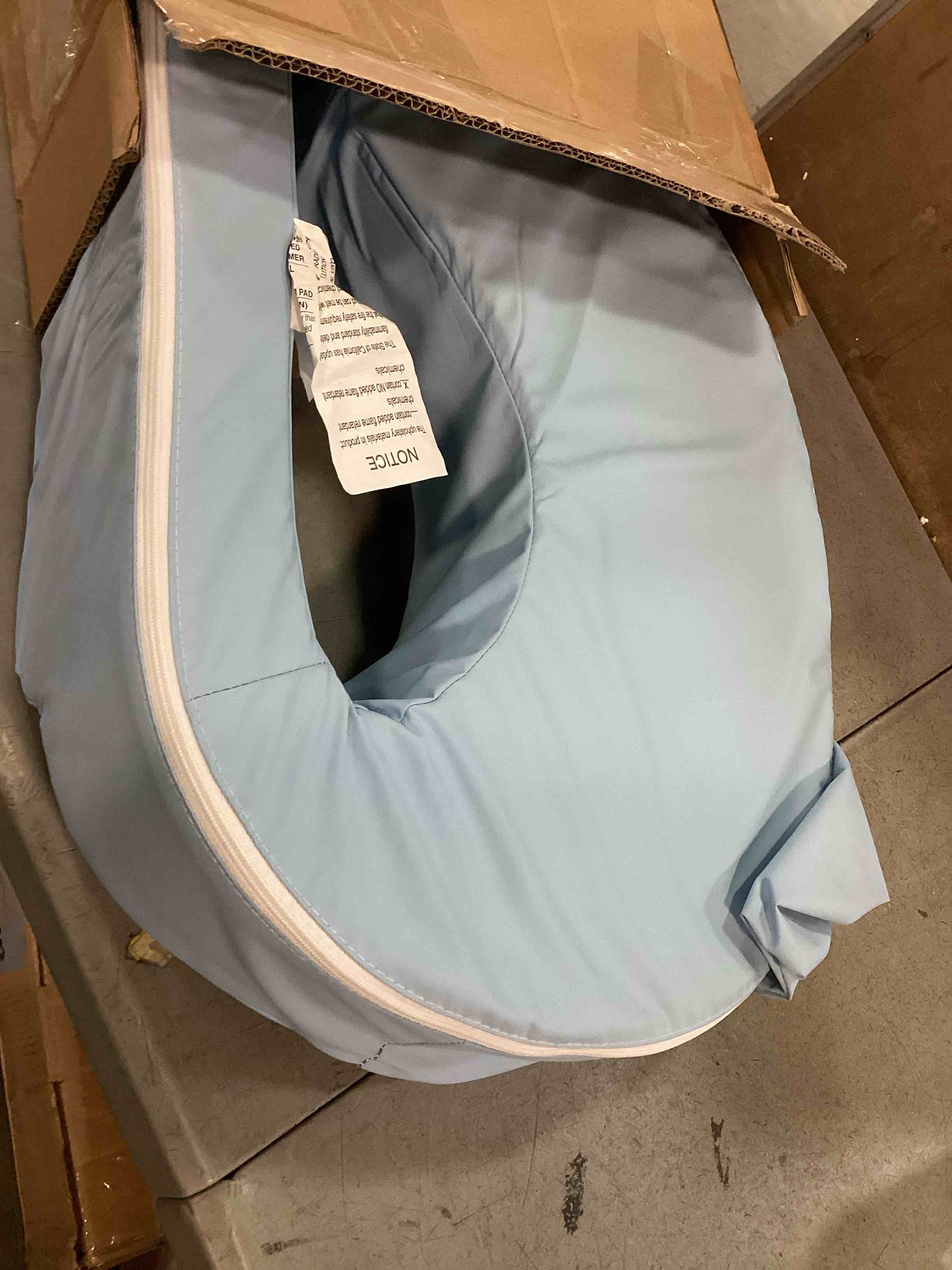 https://s3.amazonaws.com/lotting-images-prod/bidfta/PPE0559663_1729957915618.jpeg