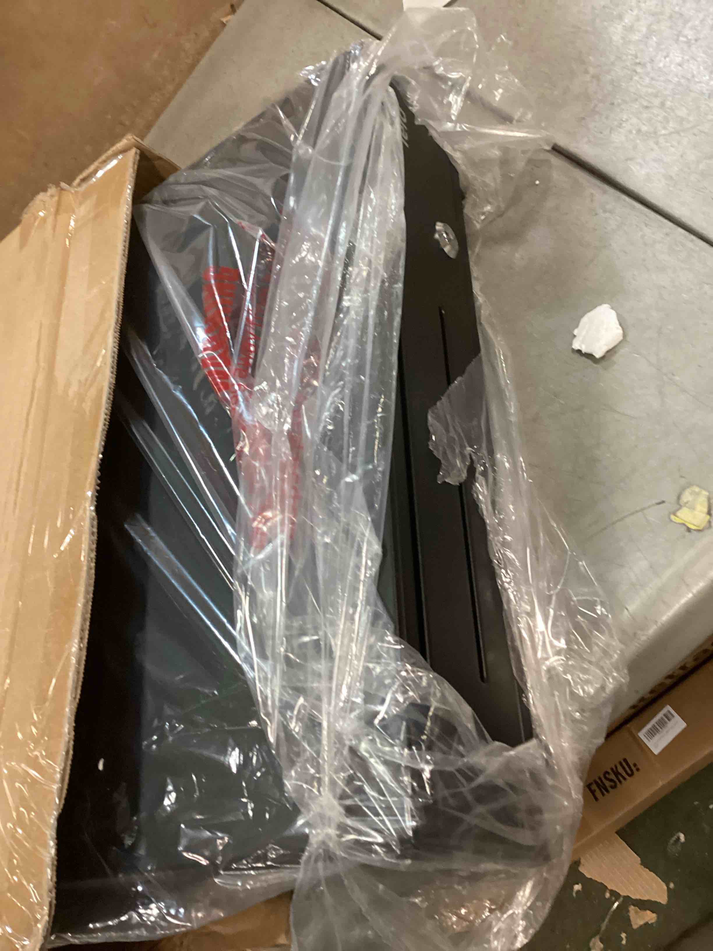 https://s3.amazonaws.com/lotting-images-prod/bidfta/PPE0559848_1729913379619.jpeg