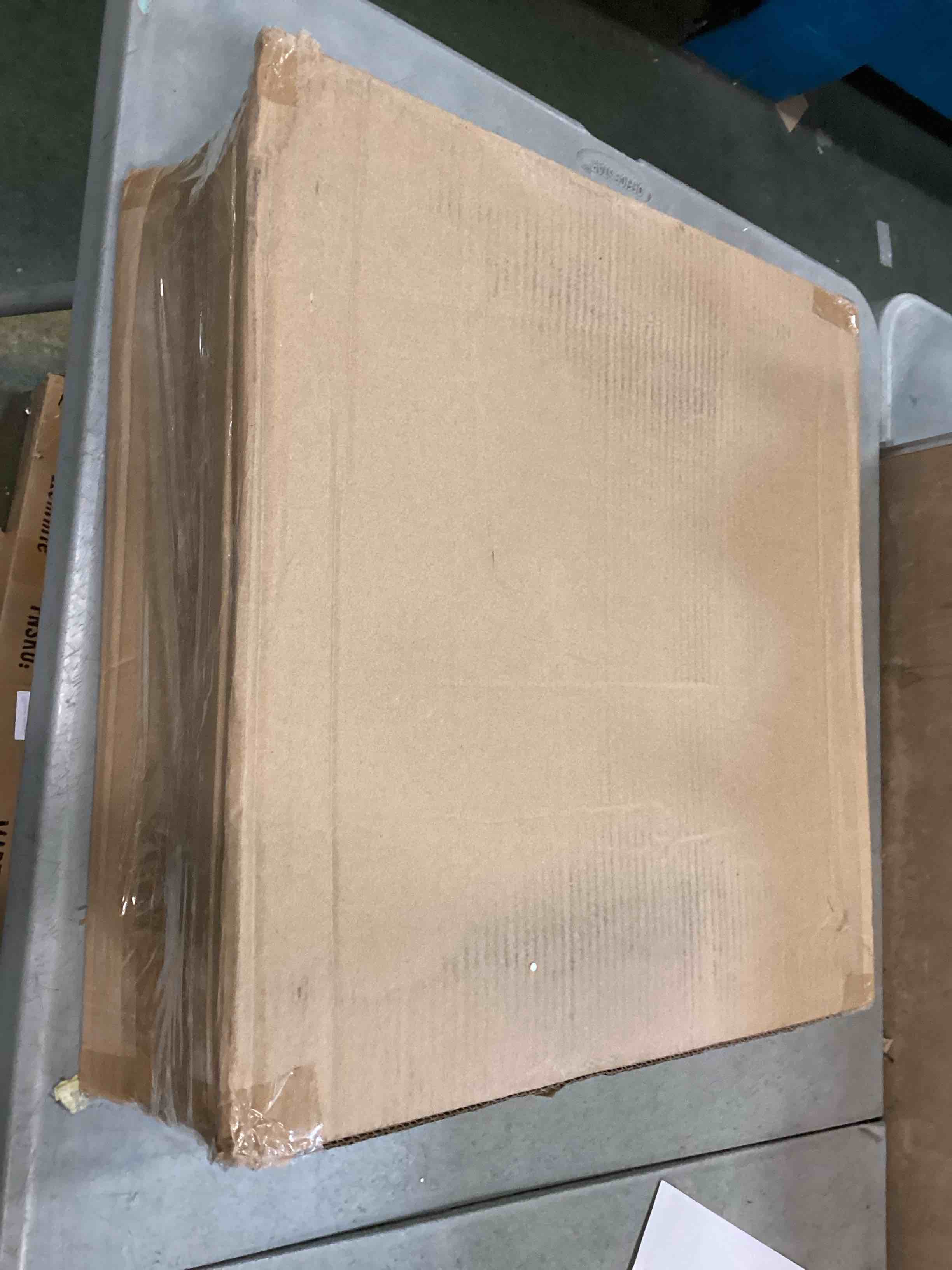 https://s3.amazonaws.com/lotting-images-prod/bidfta/PPE0559848_1729913404823.jpeg