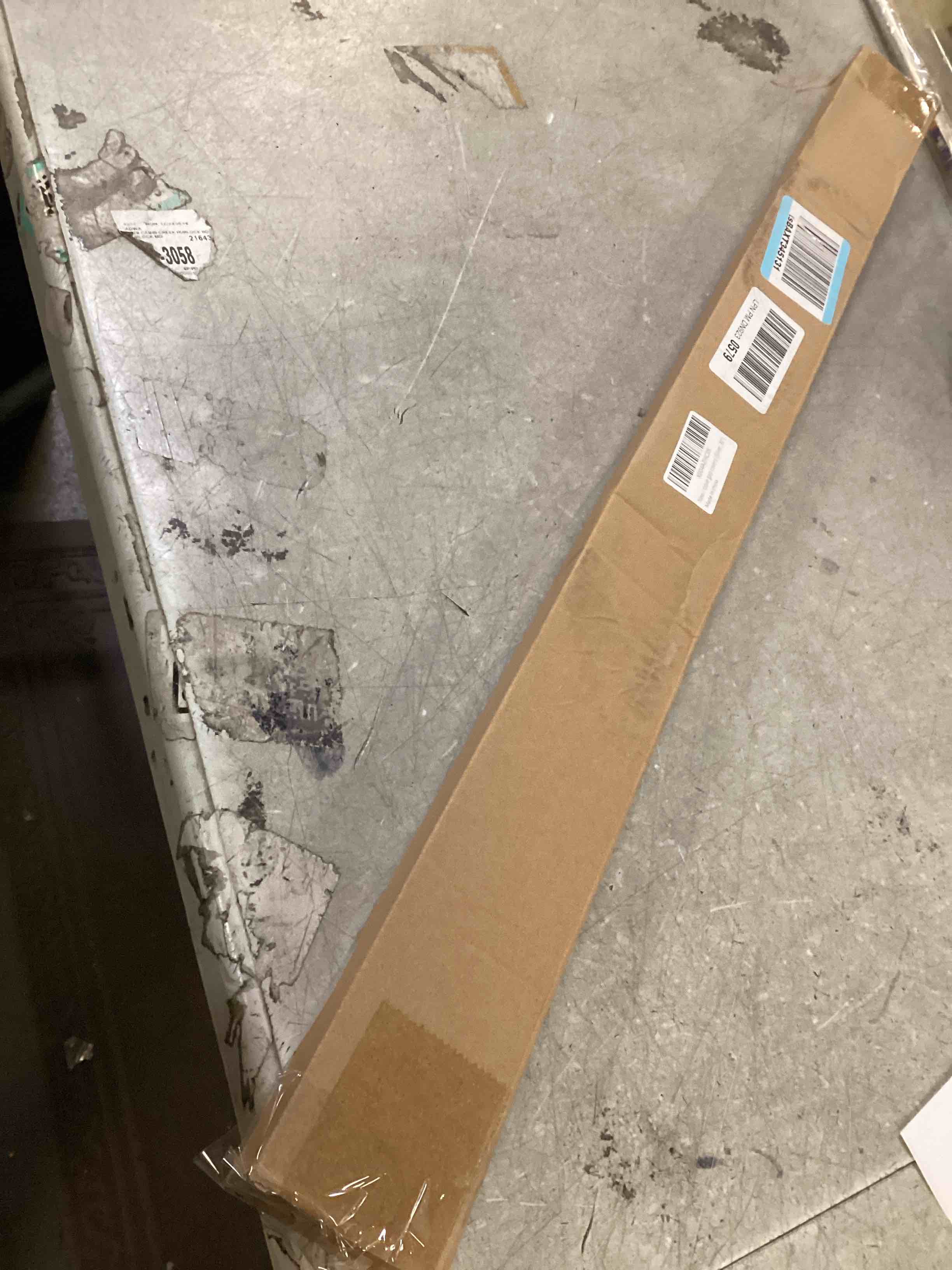 https://s3.amazonaws.com/lotting-images-prod/bidfta/PPE0560064_1736614086489.jpeg