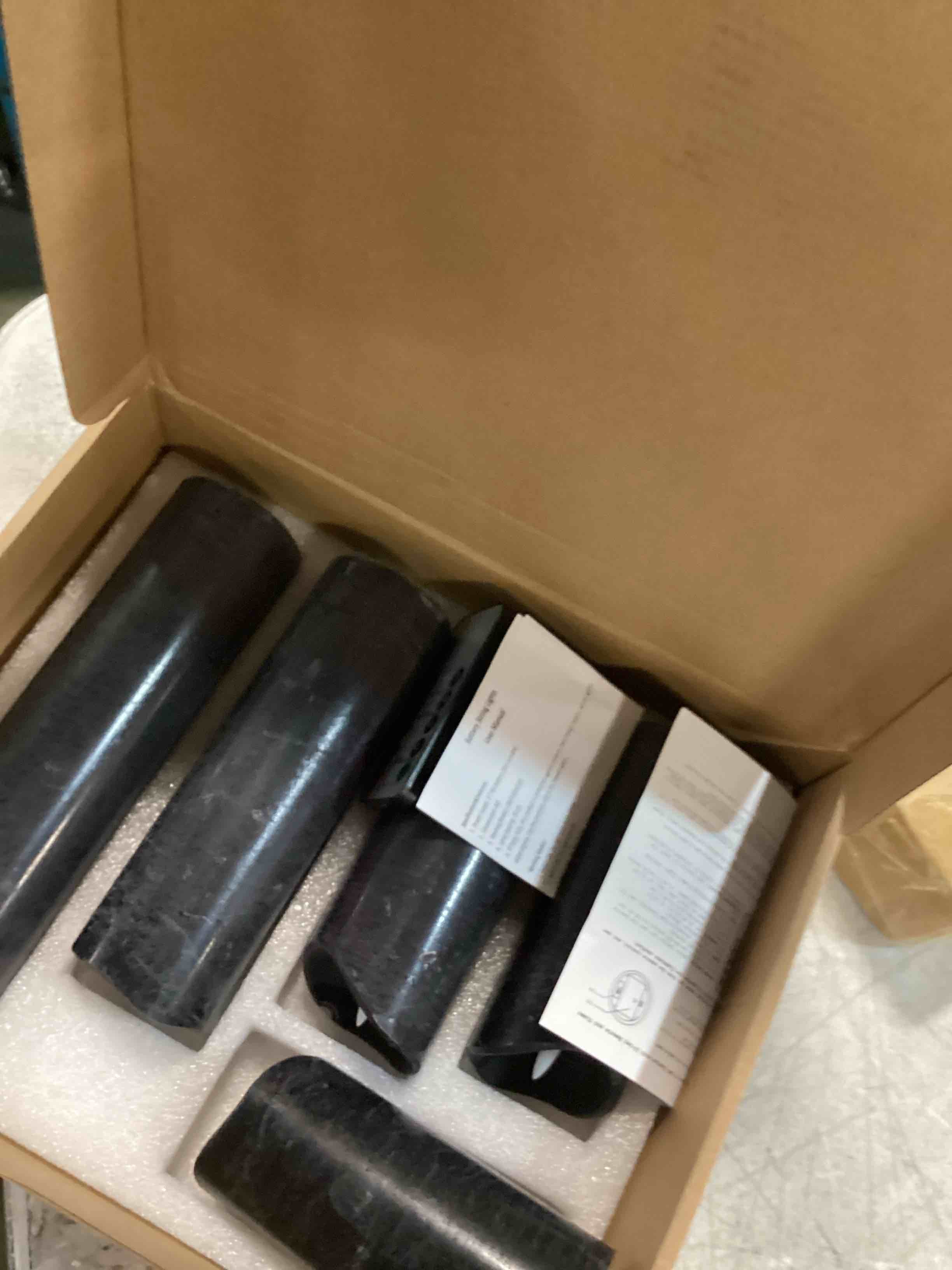 https://s3.amazonaws.com/lotting-images-prod/bidfta/PPE0561208_1731612771043.jpeg