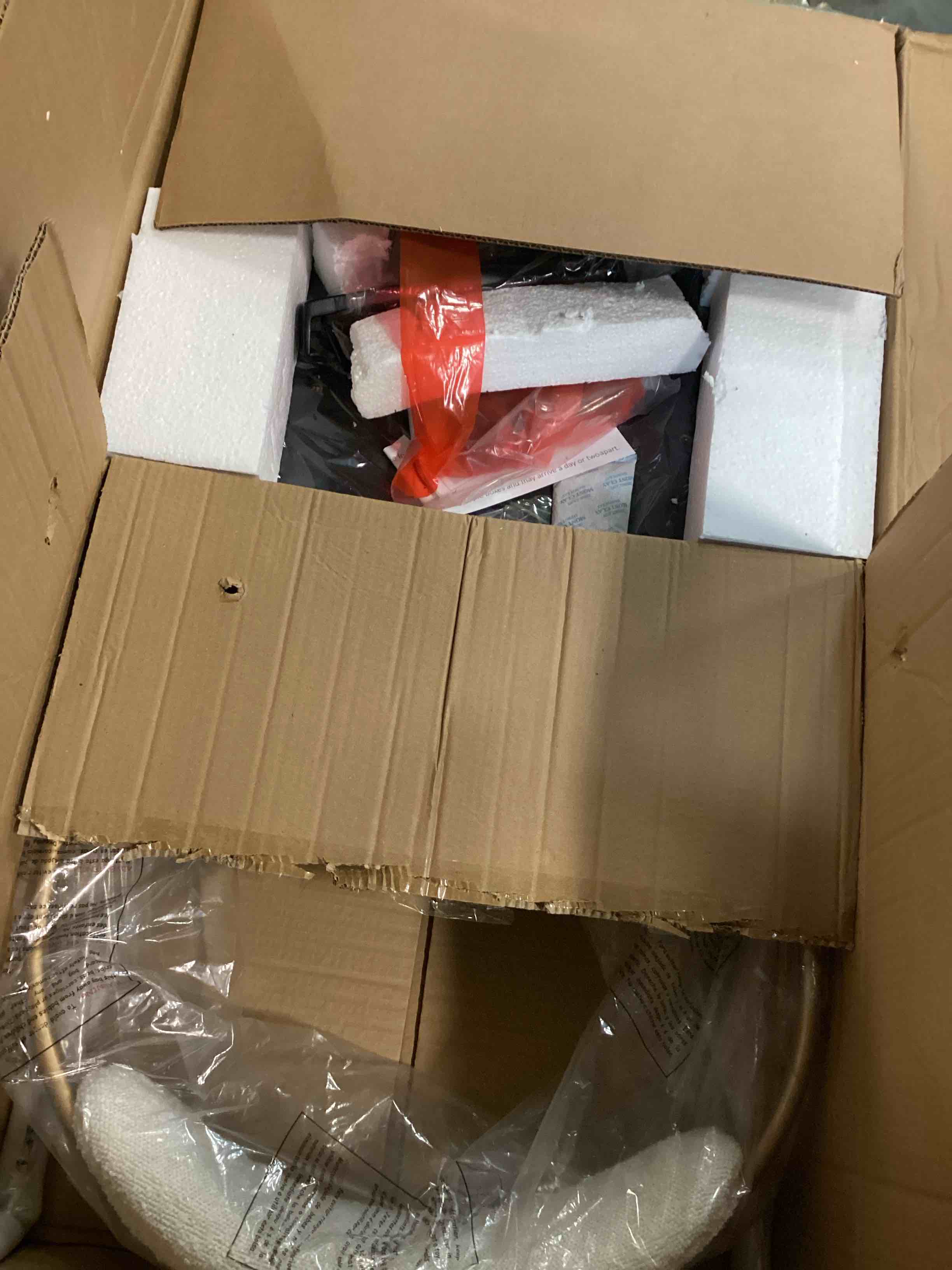 https://s3.amazonaws.com/lotting-images-prod/bidfta/PPE0561295_1731591537203.jpeg