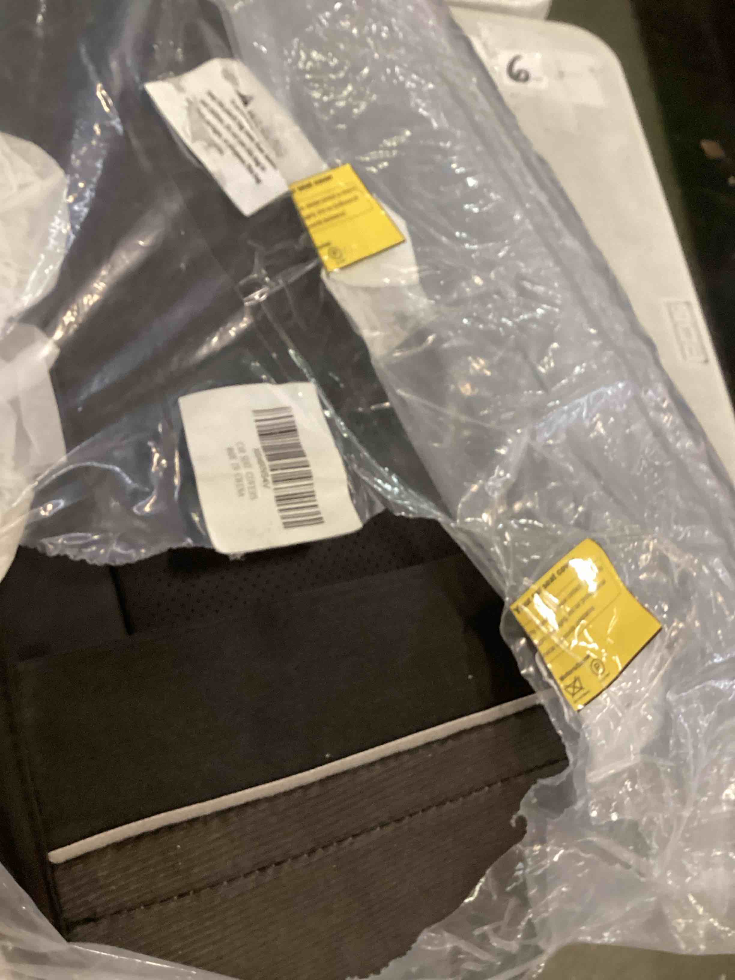 https://s3.amazonaws.com/lotting-images-prod/bidfta/PPE0561776_1730833484842.jpeg