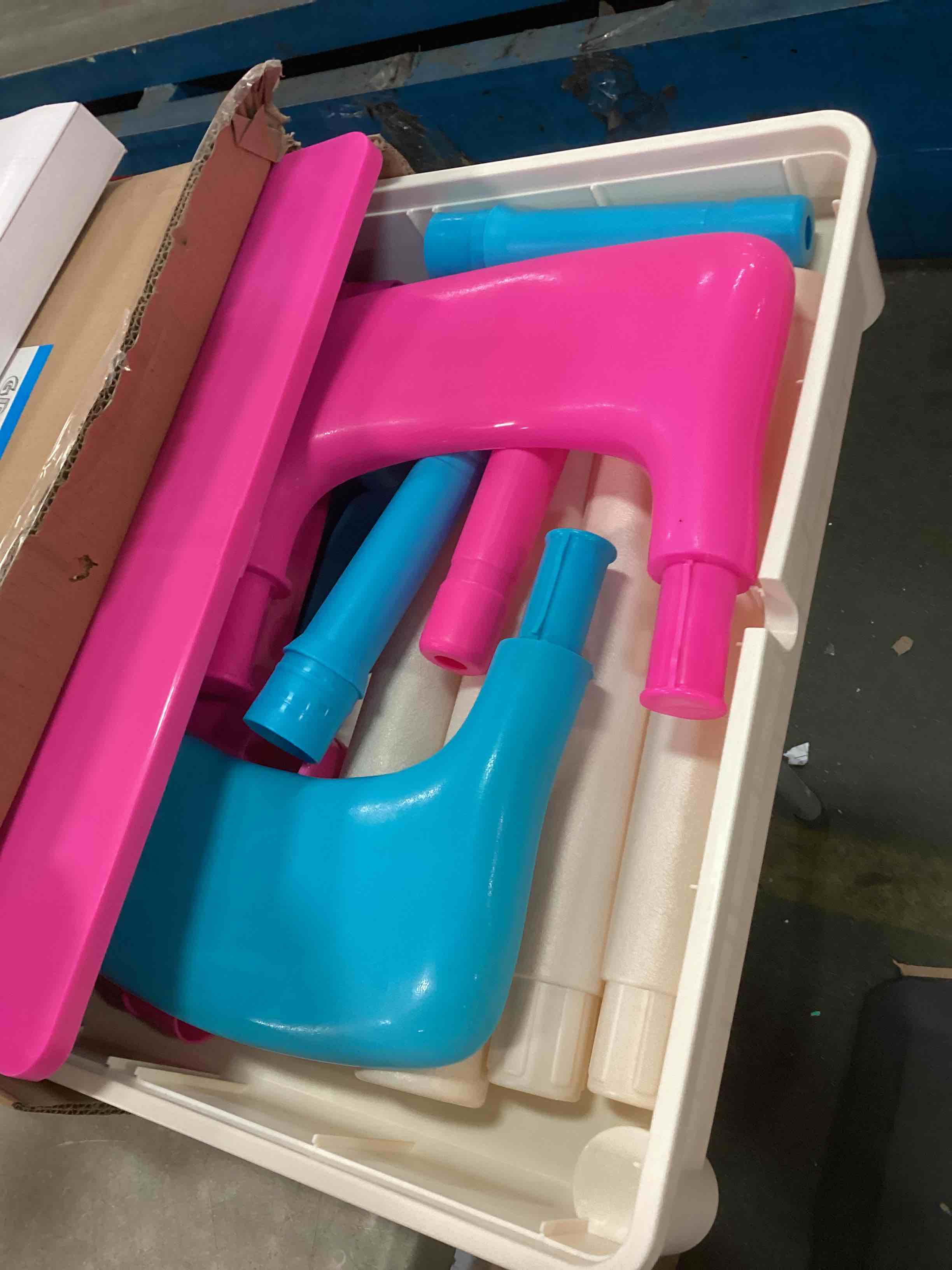 https://s3.amazonaws.com/lotting-images-prod/bidfta/PPE0562216_1731162966608.jpeg
