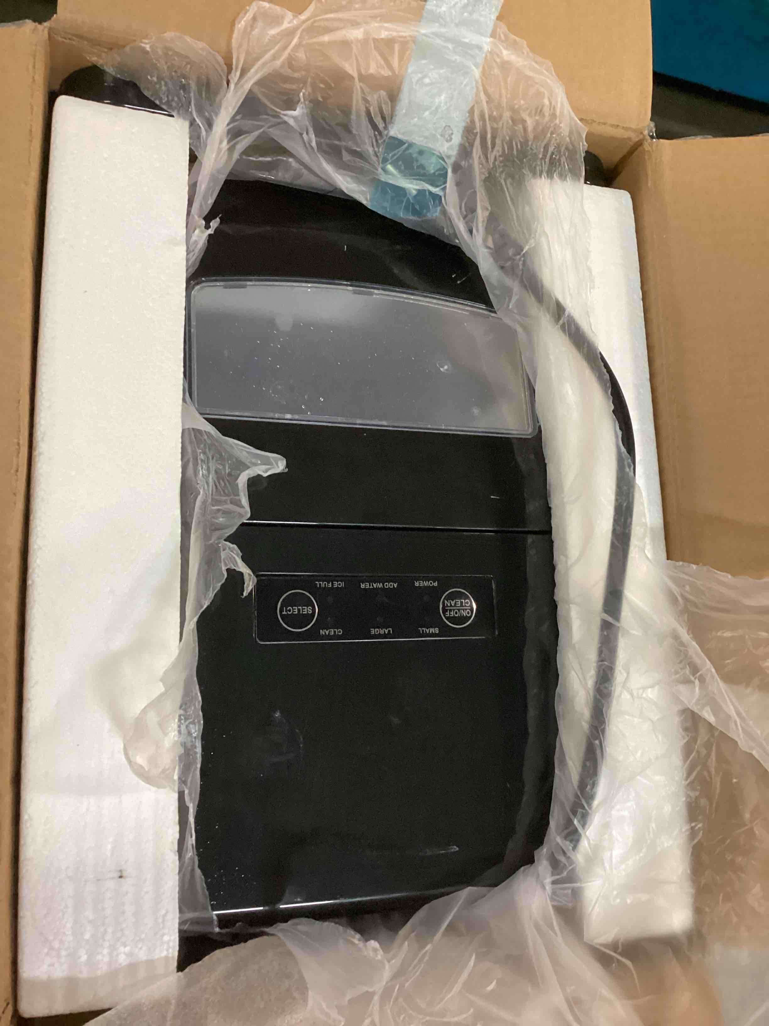 https://s3.amazonaws.com/lotting-images-prod/bidfta/PPE0562371_1731090468240.jpeg