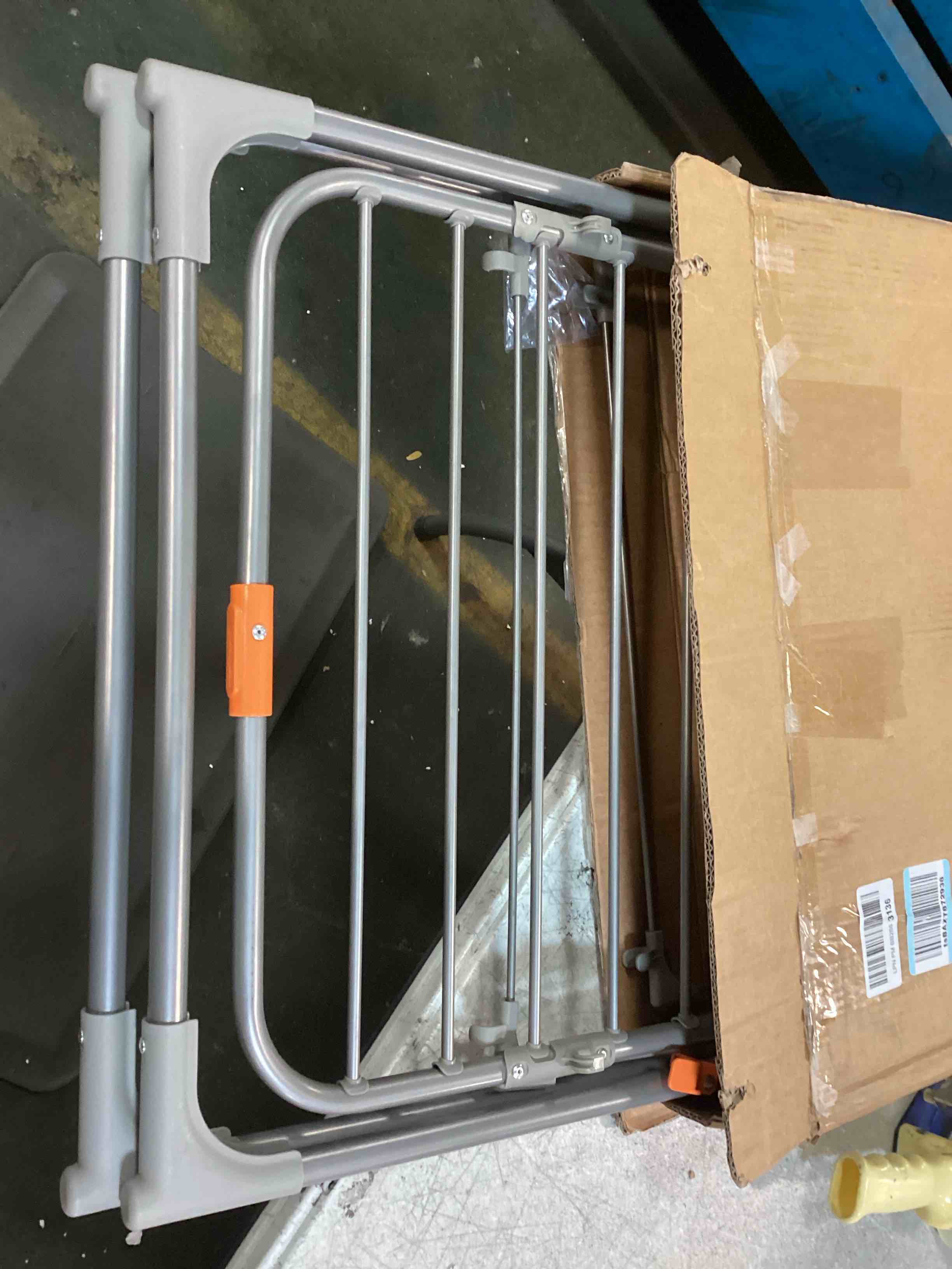 https://s3.amazonaws.com/lotting-images-prod/bidfta/PPE0562539_1731070629264.jpeg