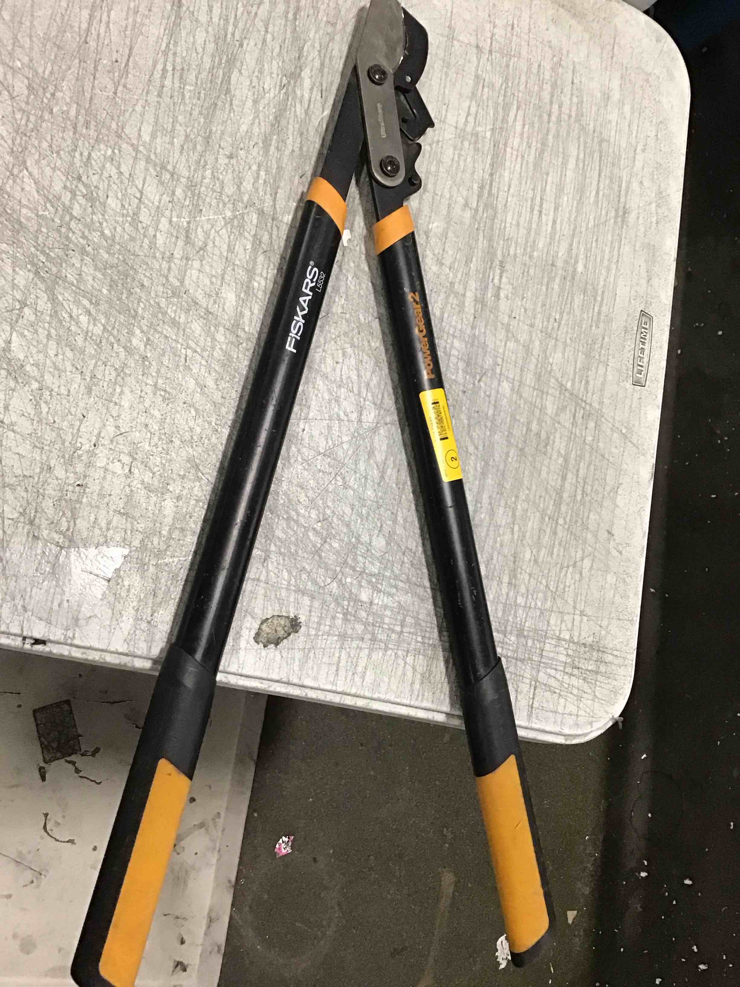 https://s3.amazonaws.com/lotting-images-prod/bidfta/PPE0562976_1730907435773.jpeg
