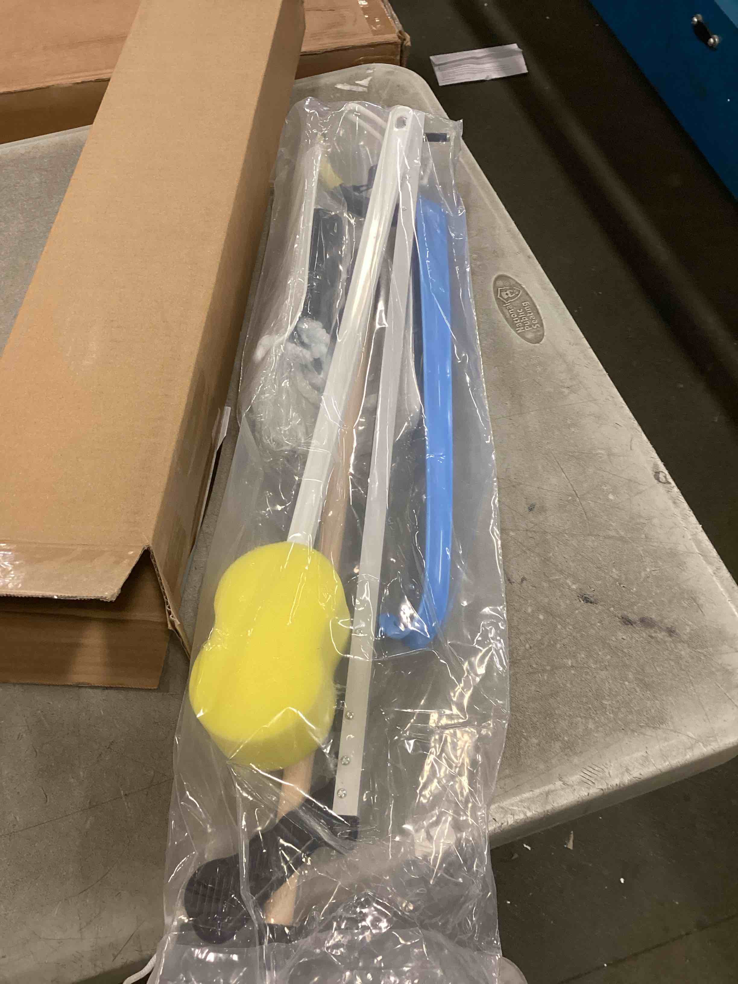 https://s3.amazonaws.com/lotting-images-prod/bidfta/PPE0563248_1730817951165.jpeg