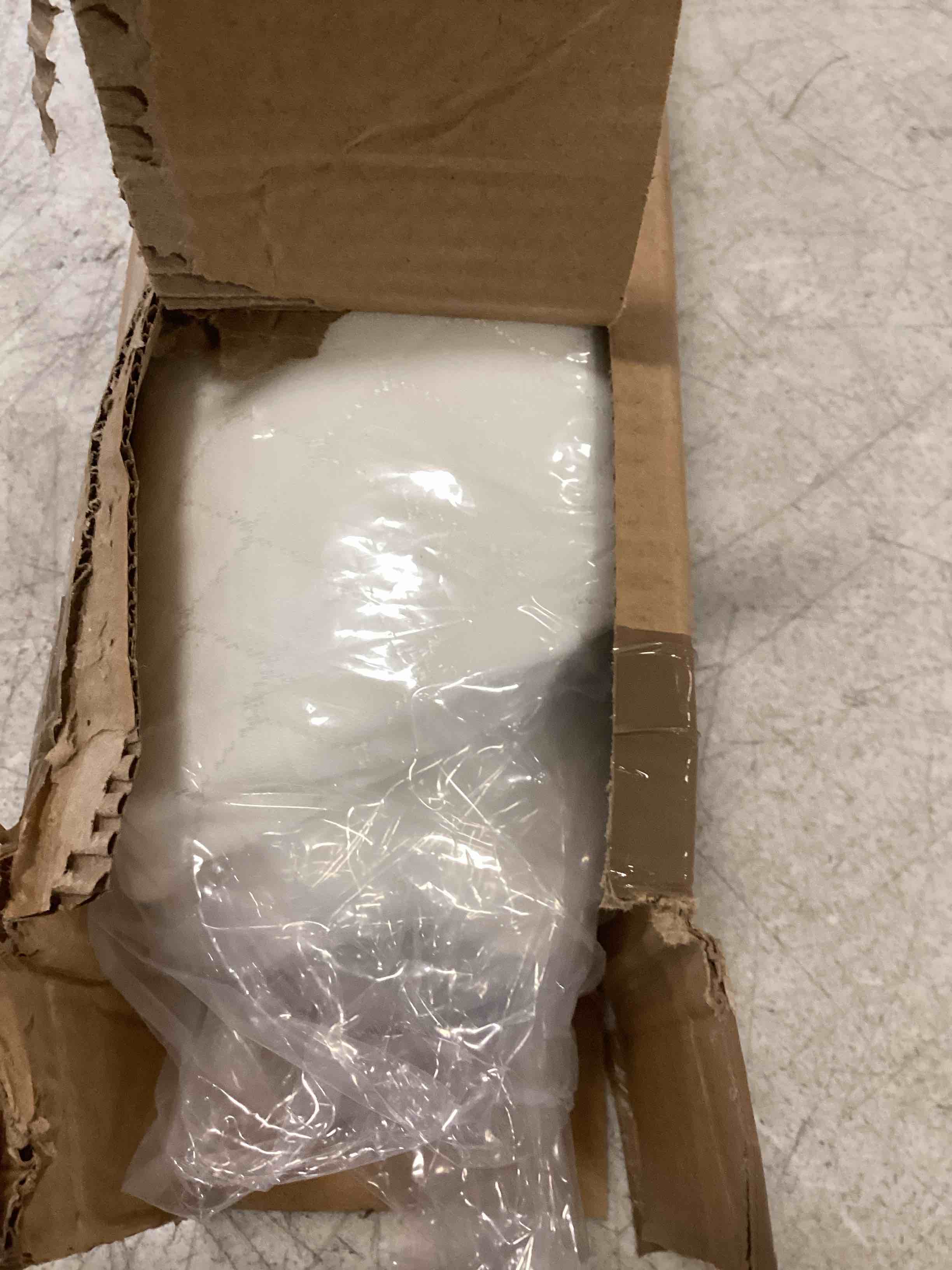 https://s3.amazonaws.com/lotting-images-prod/bidfta/PPE0563417_1730745941755.jpeg