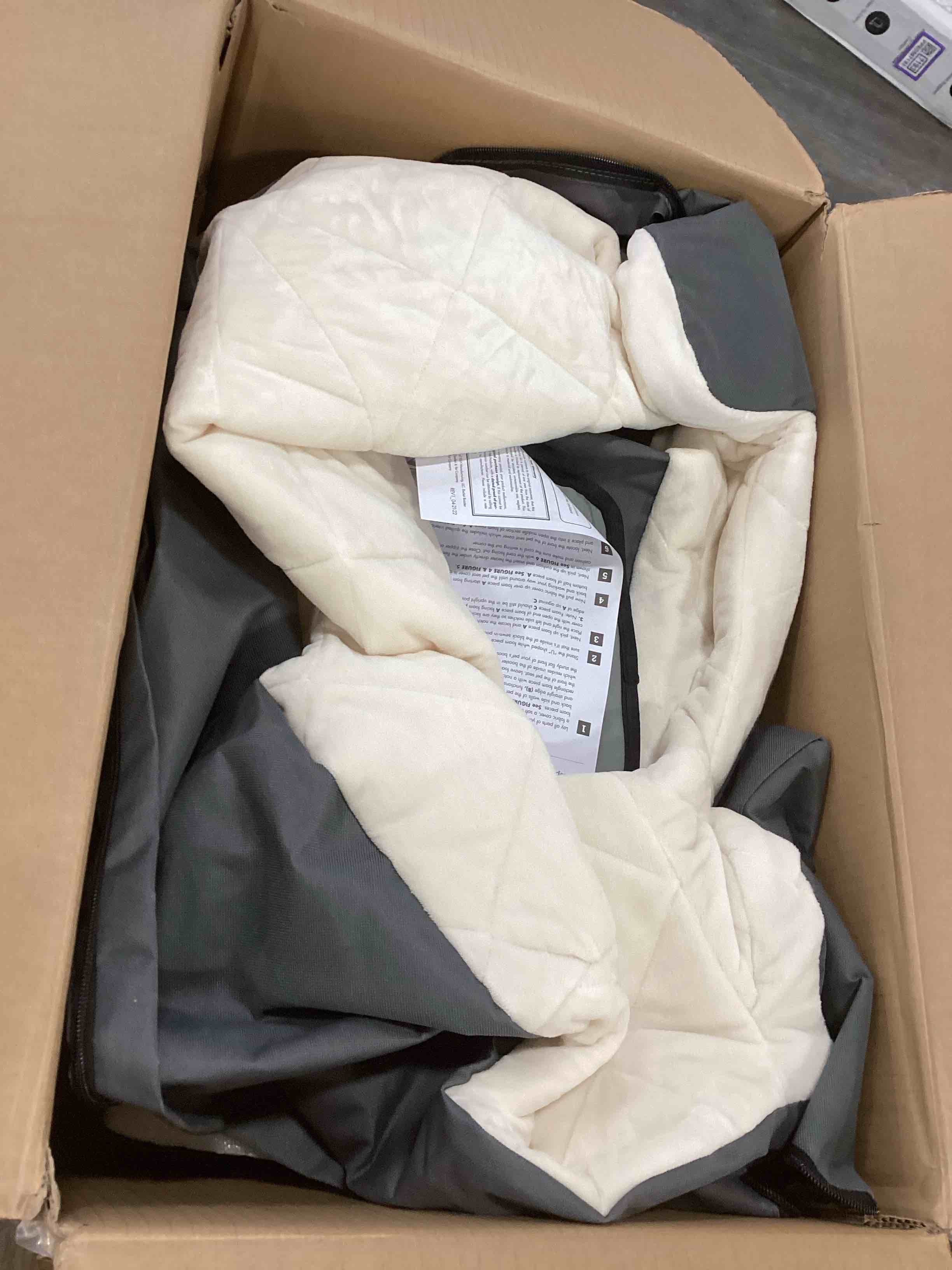 https://s3.amazonaws.com/lotting-images-prod/bidfta/PPE0563487_1730736067352.jpeg