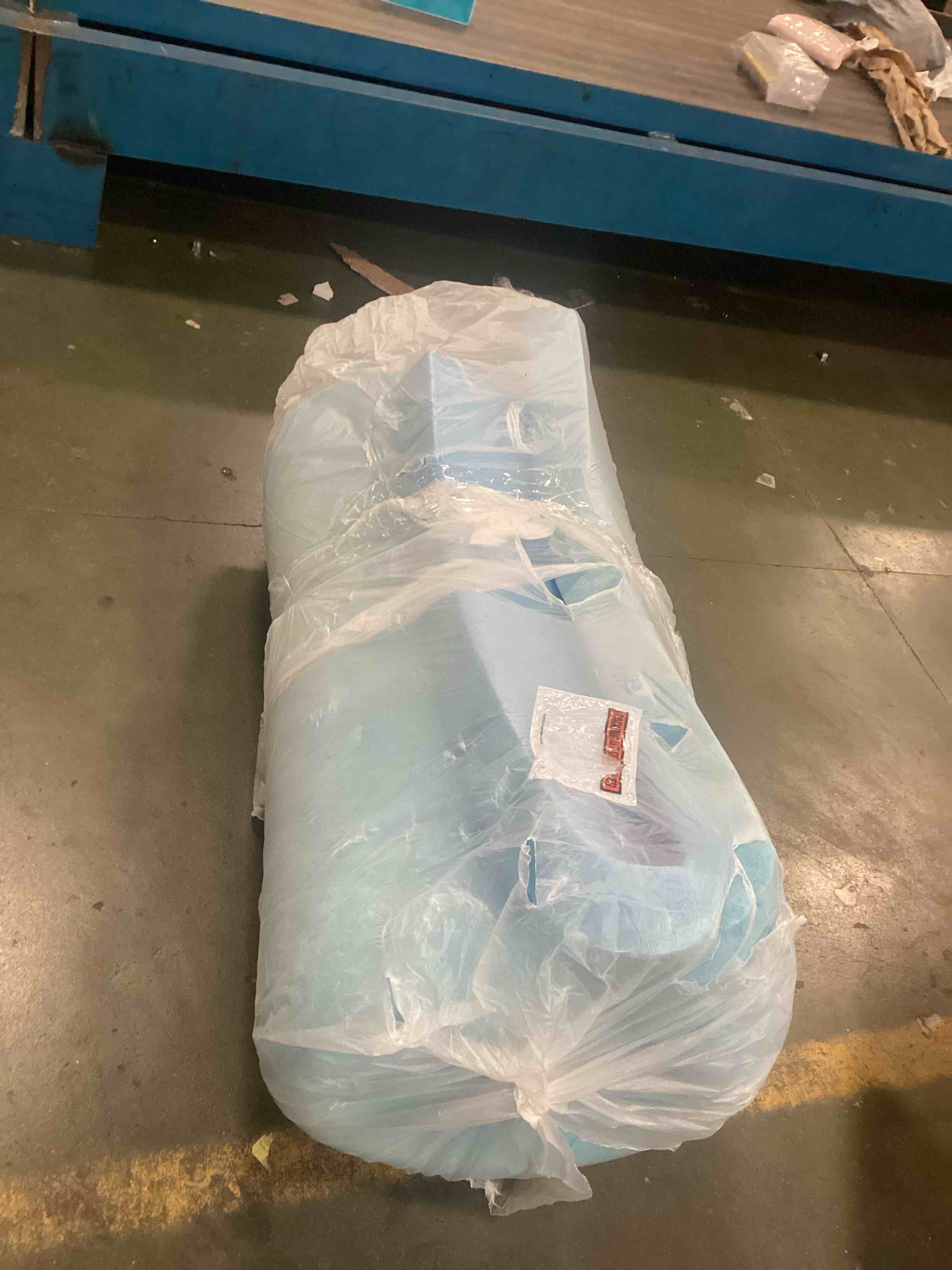 https://s3.amazonaws.com/lotting-images-prod/bidfta/PPE0564026_1731593841424.jpeg