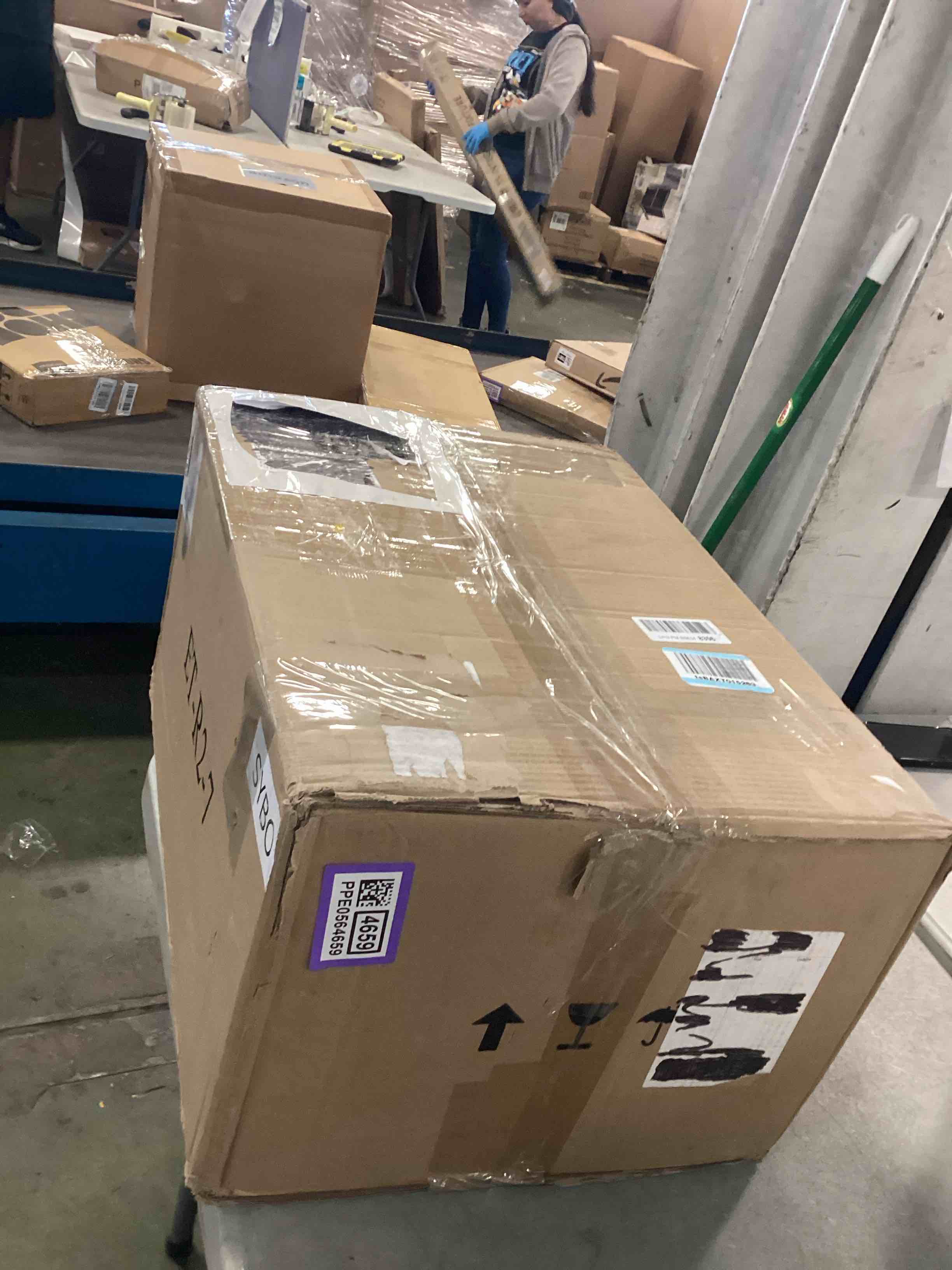 https://s3.amazonaws.com/lotting-images-prod/bidfta/PPE0564659_1731333500000.jpeg