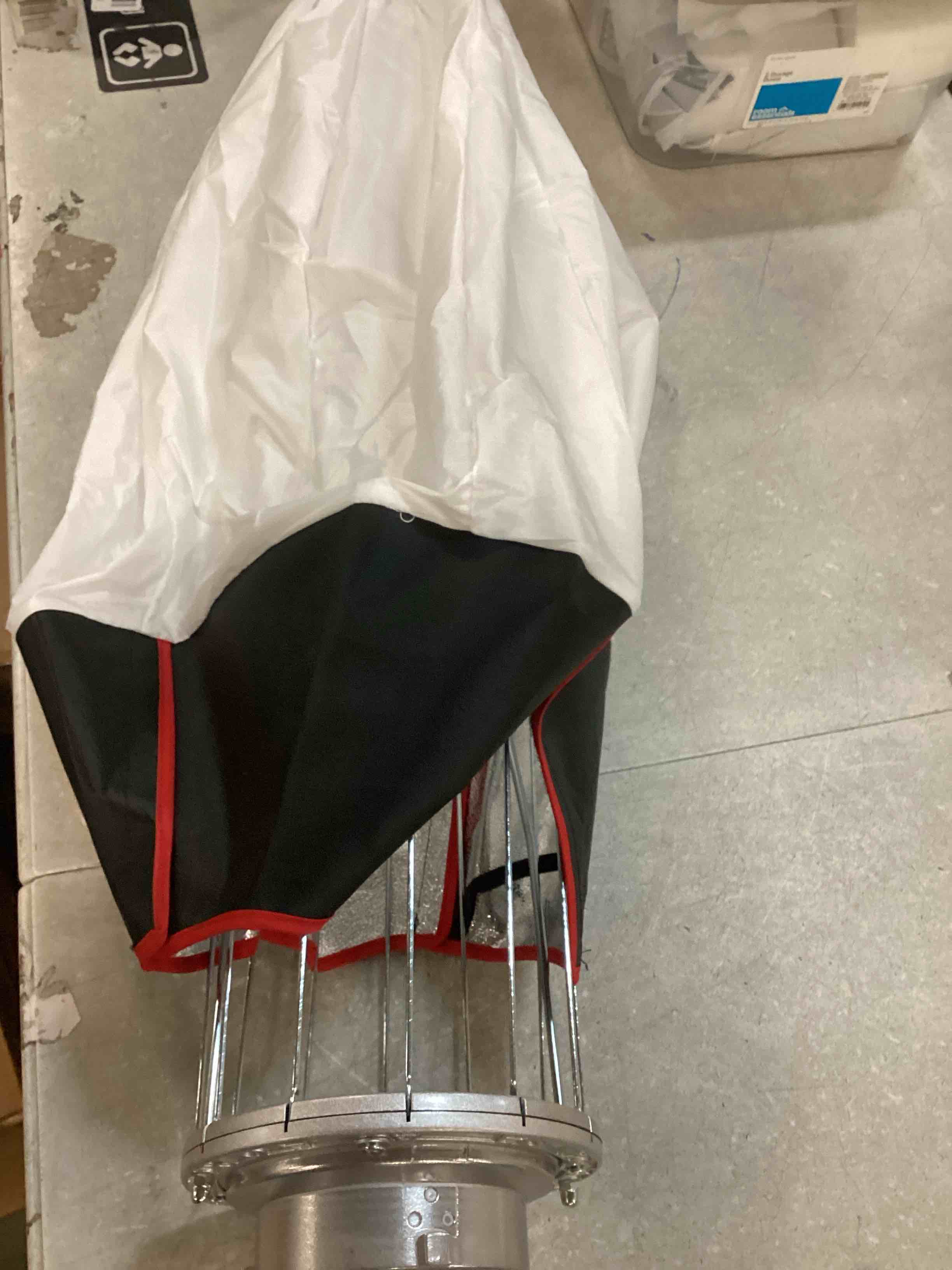 https://s3.amazonaws.com/lotting-images-prod/bidfta/PPE0564828_1730895284551.jpeg