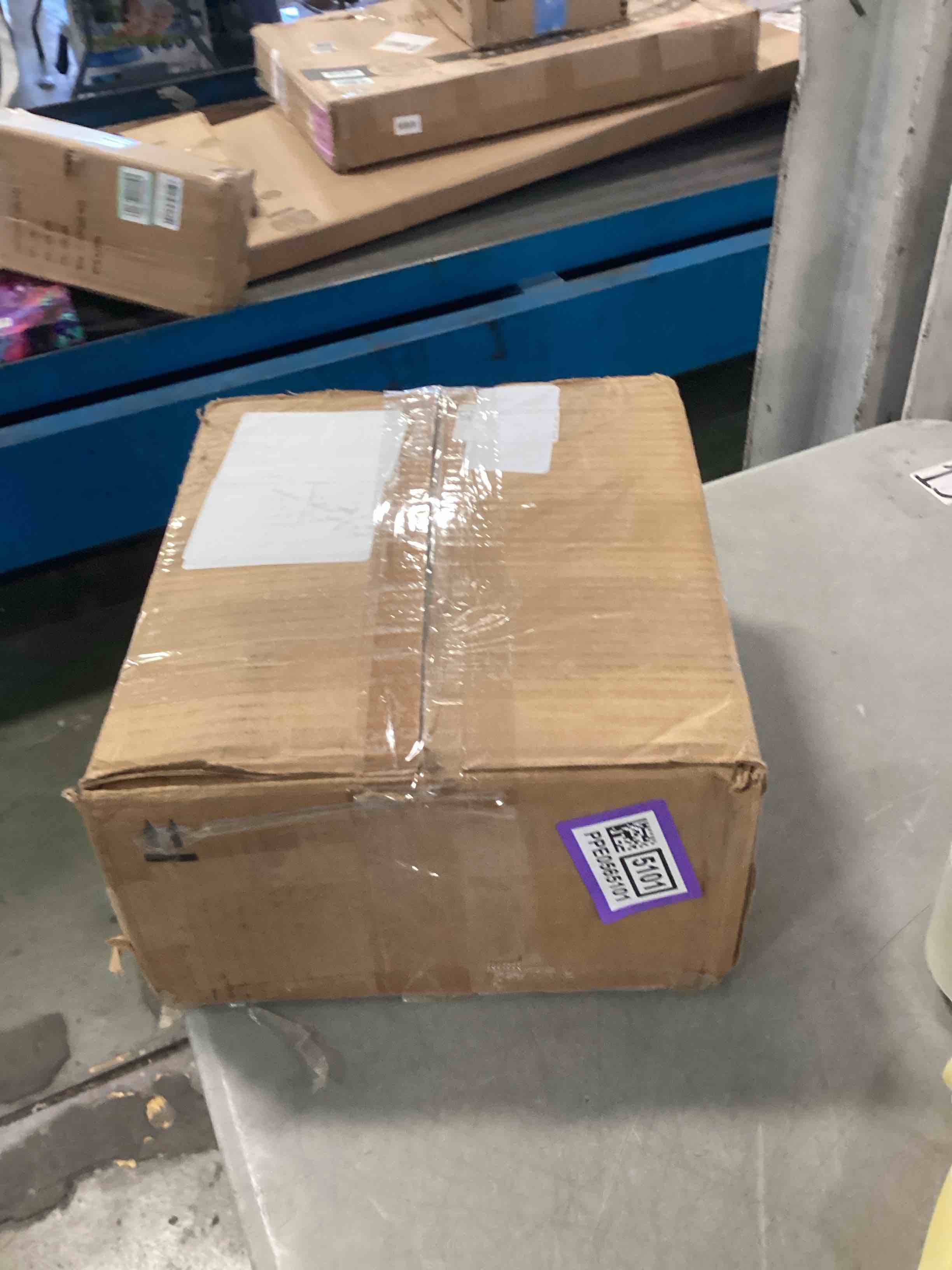 https://s3.amazonaws.com/lotting-images-prod/bidfta/PPE0565101_1730490055311.jpeg