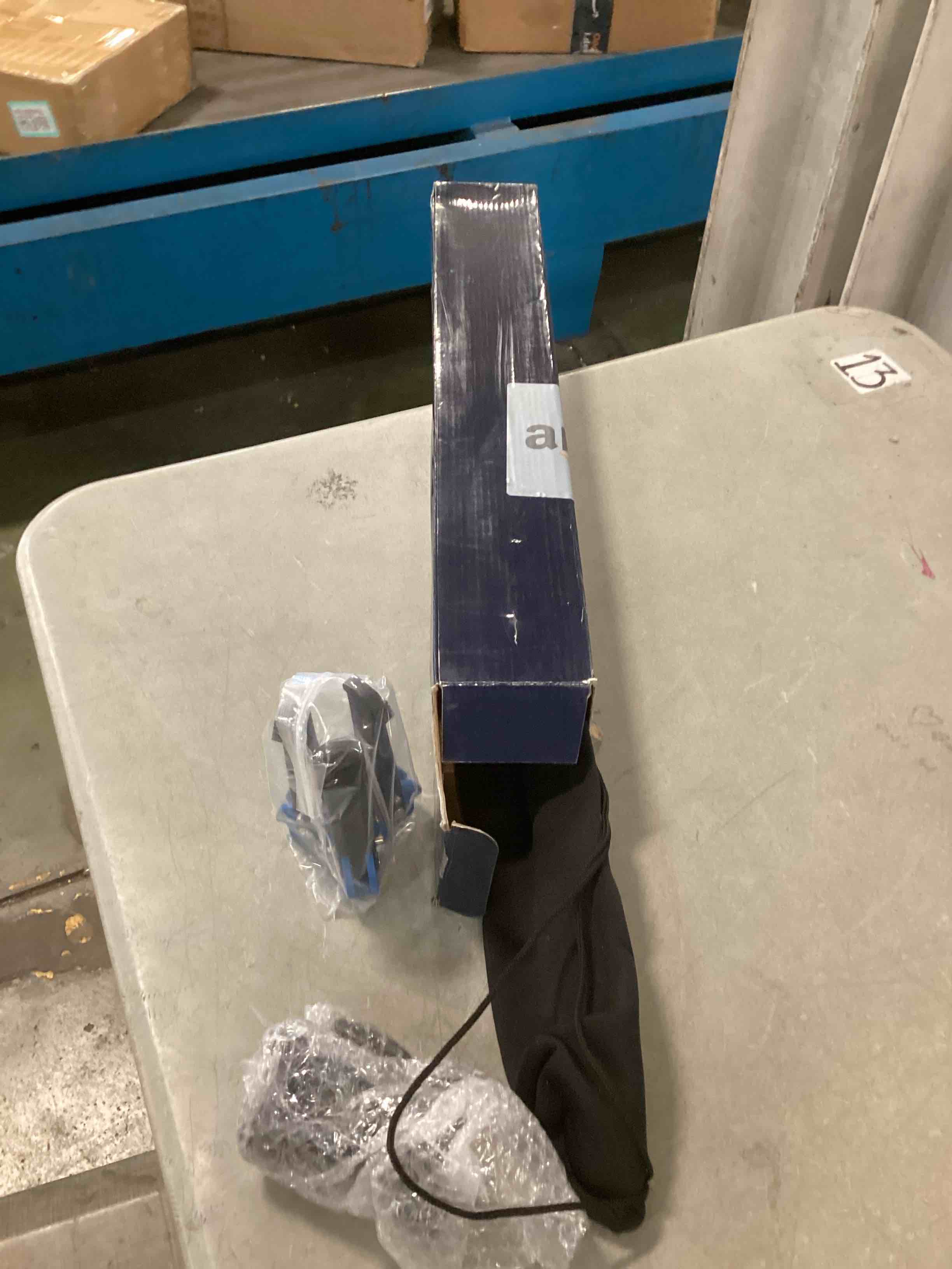 https://s3.amazonaws.com/lotting-images-prod/bidfta/PPE0565109_1730490736021.jpeg