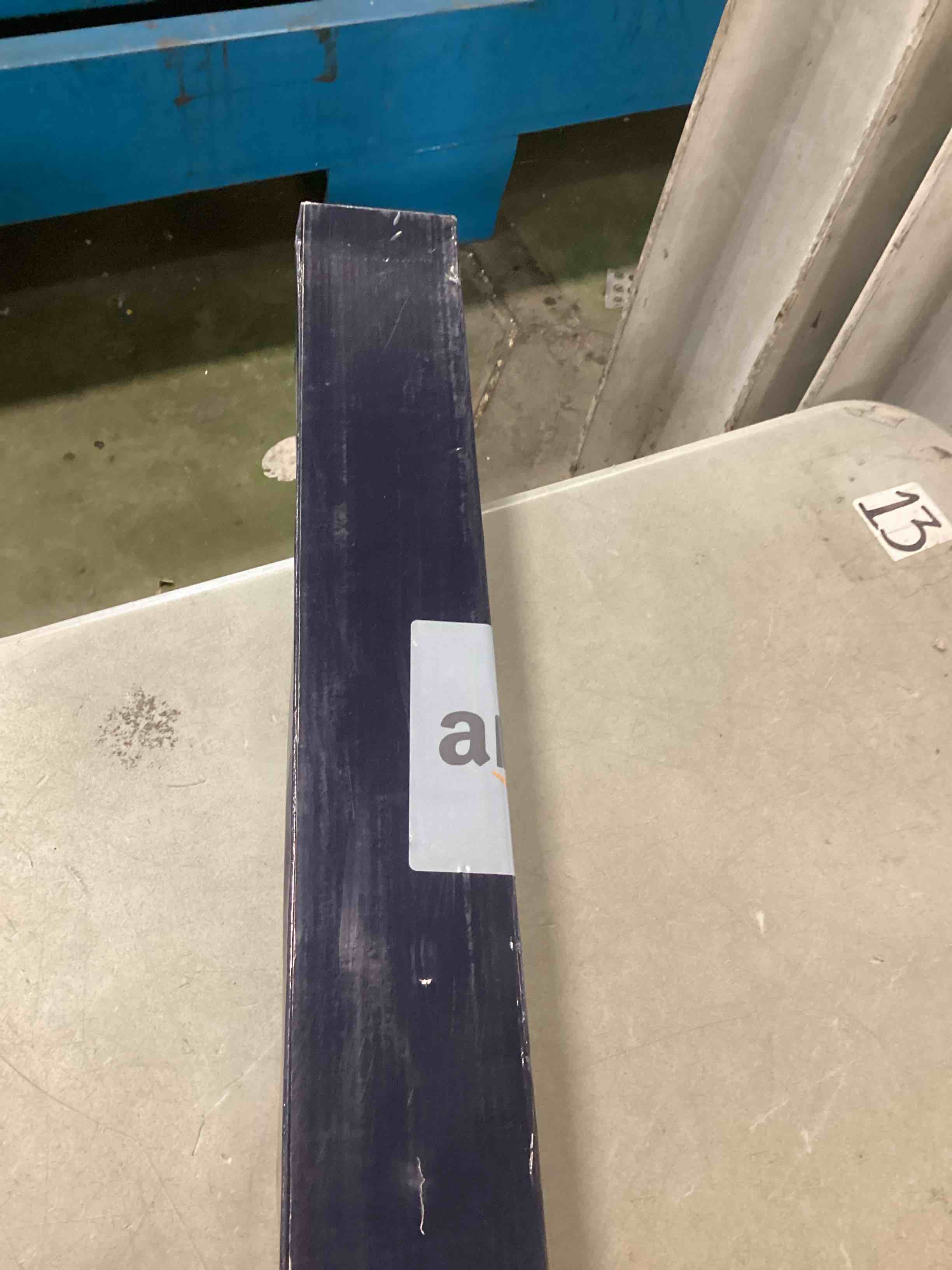 https://s3.amazonaws.com/lotting-images-prod/bidfta/PPE0565109_1730490740885.jpeg