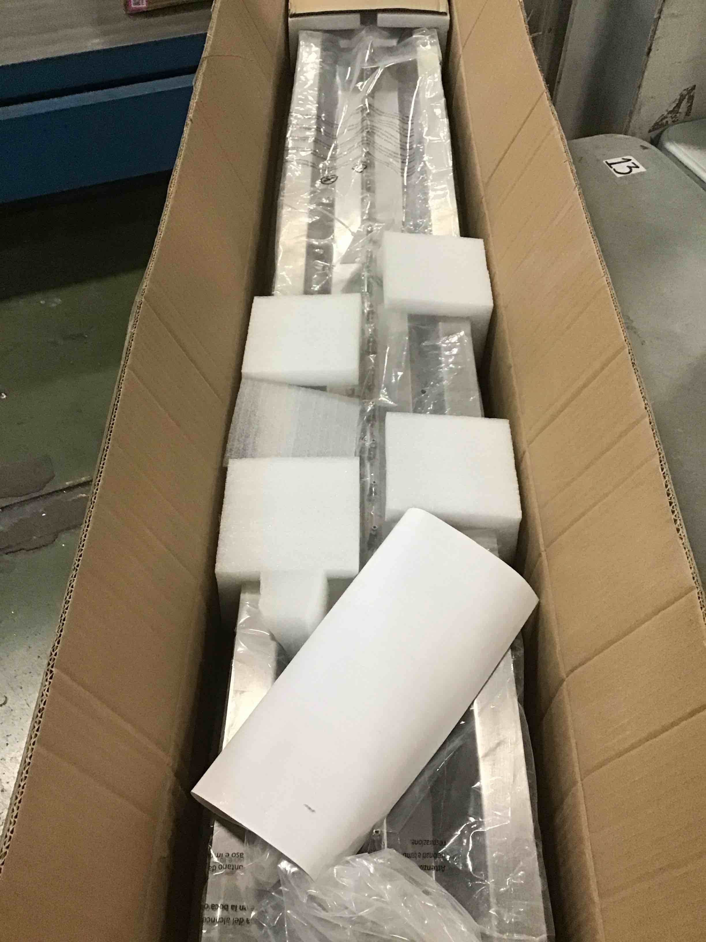https://s3.amazonaws.com/lotting-images-prod/bidfta/PPE0565569_1729942635691.jpeg
