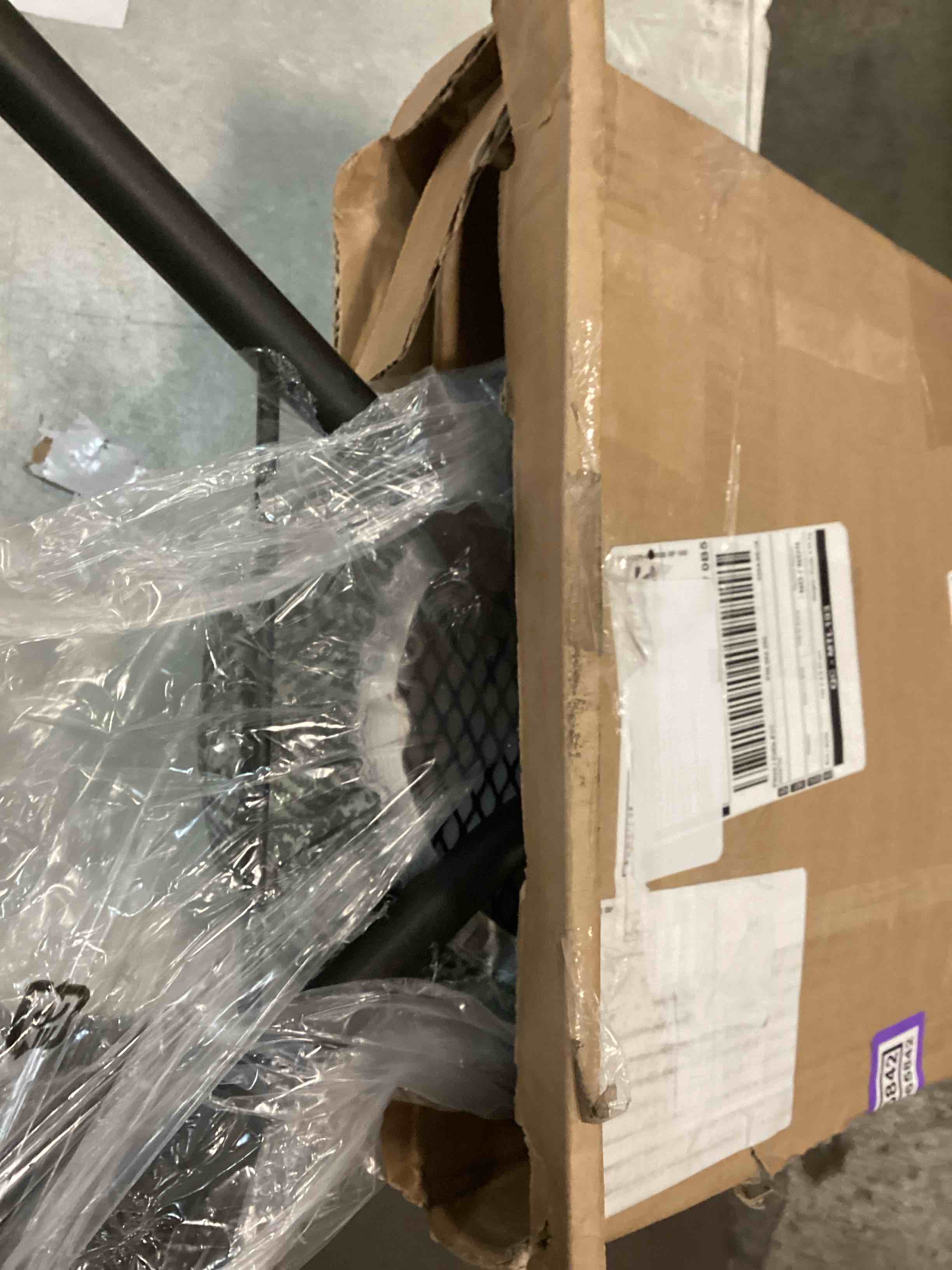 https://s3.amazonaws.com/lotting-images-prod/bidfta/PPE0565842_1729768823880.jpeg