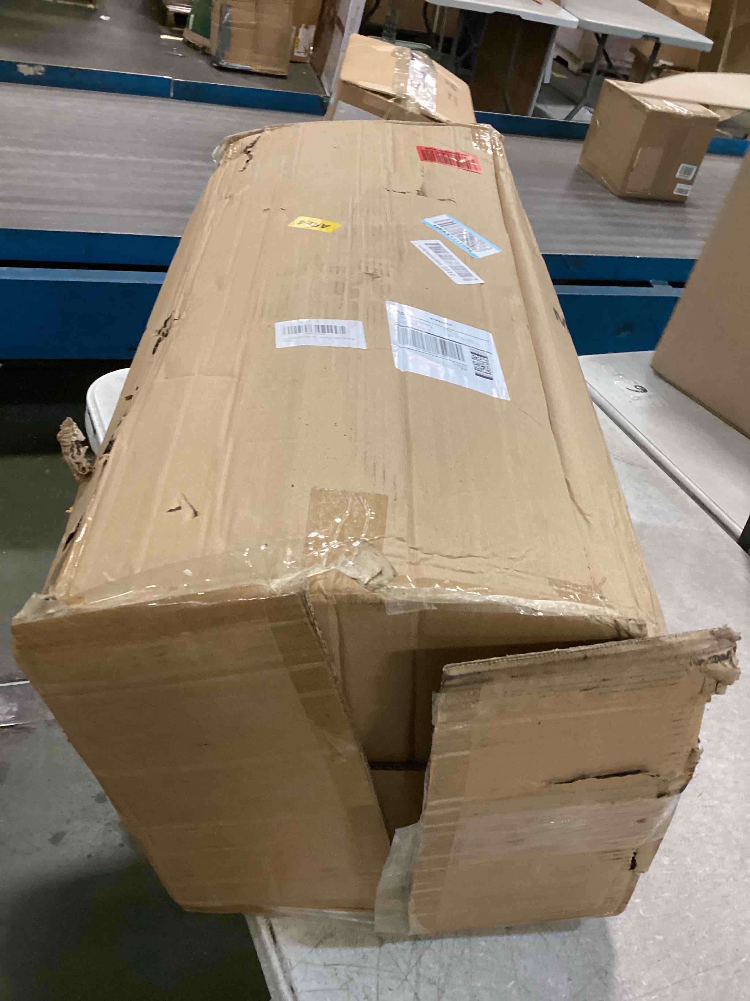 https://s3.amazonaws.com/lotting-images-prod/bidfta/PPE0566890_1730861812891.jpeg