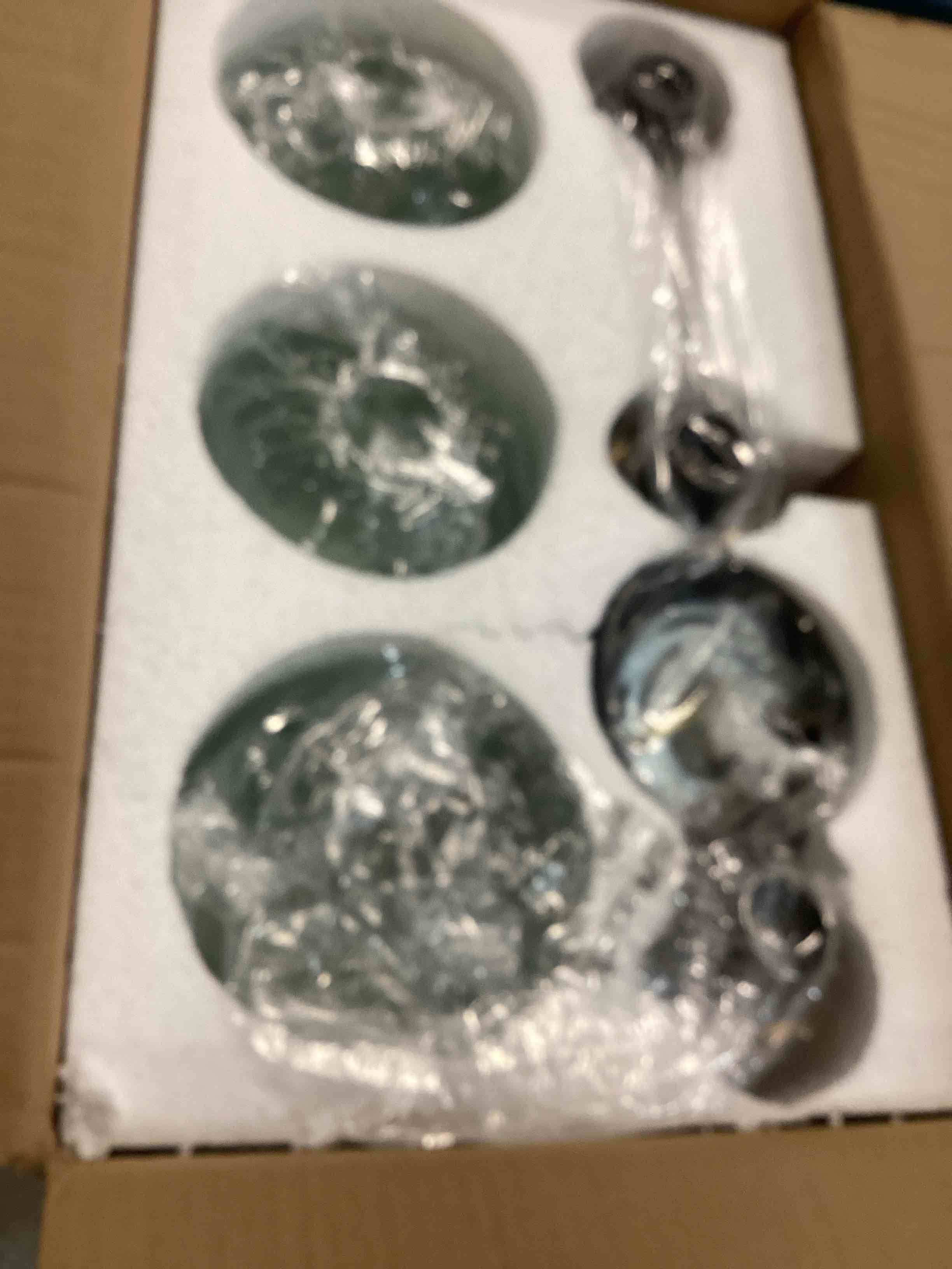 https://s3.amazonaws.com/lotting-images-prod/bidfta/PPE0566901_1730857802685.jpeg