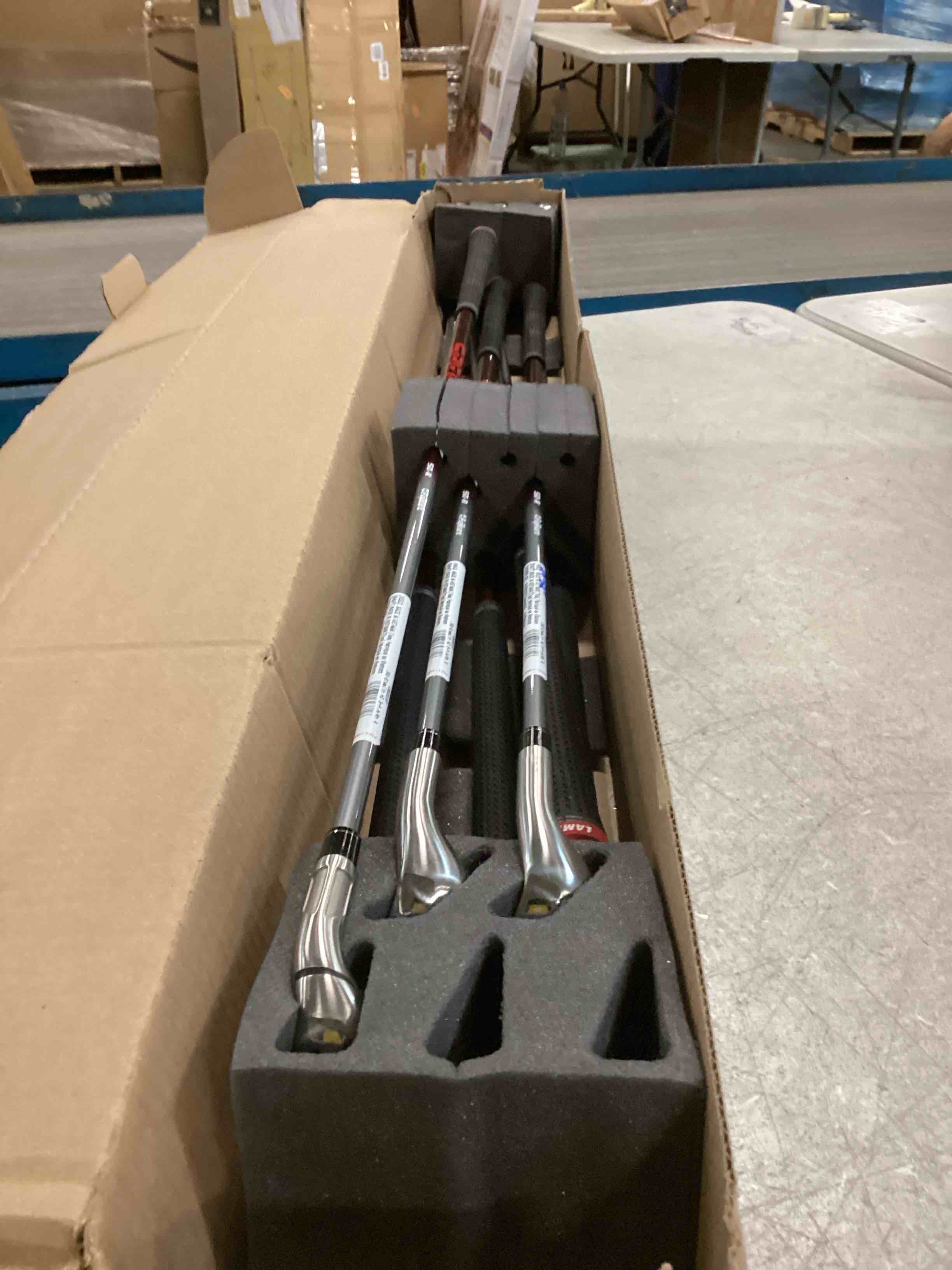 https://s3.amazonaws.com/lotting-images-prod/bidfta/PPE0566904_1730856946086.jpeg