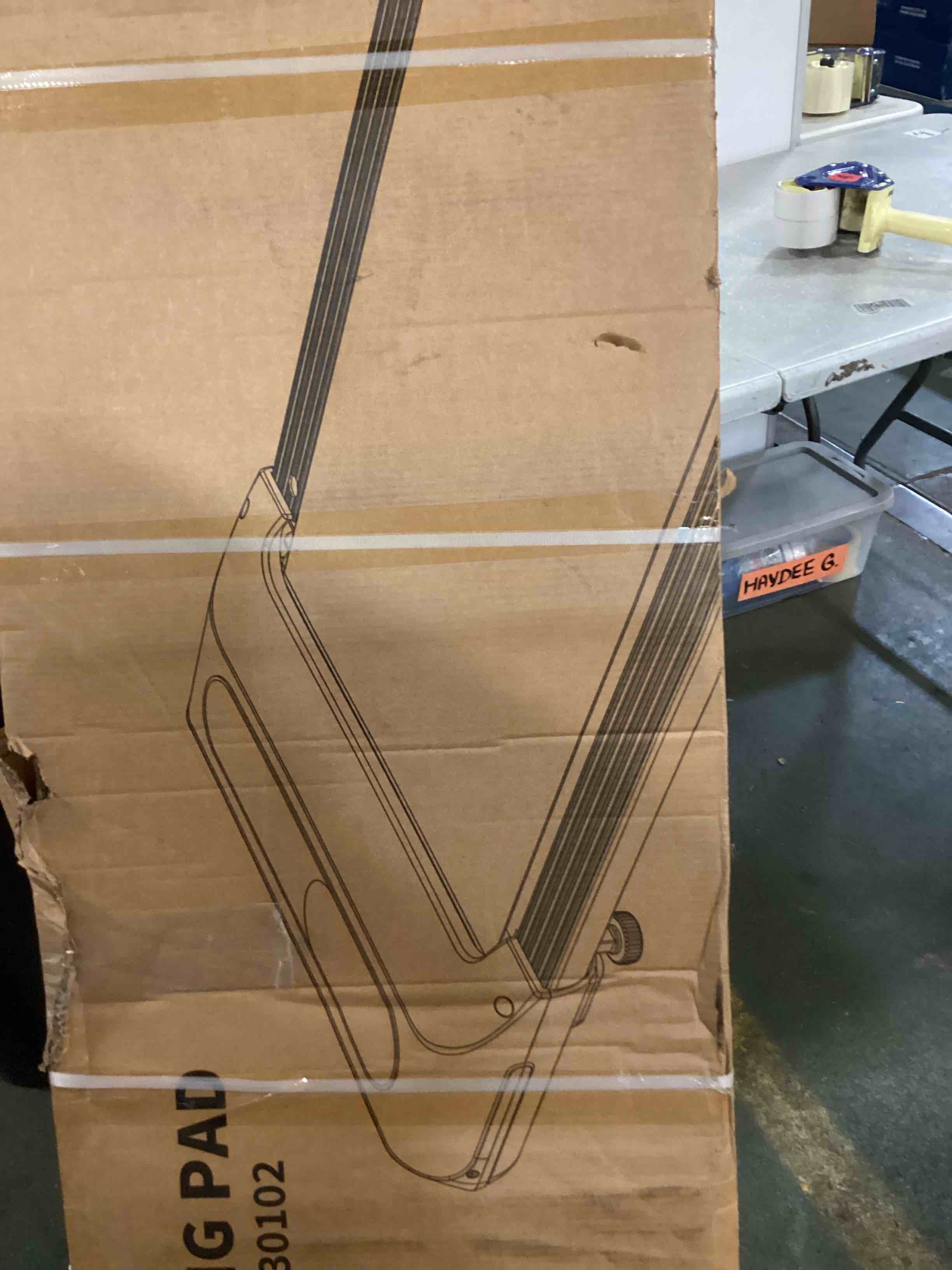 https://s3.amazonaws.com/lotting-images-prod/bidfta/PPE0567471_1730460731726.jpeg