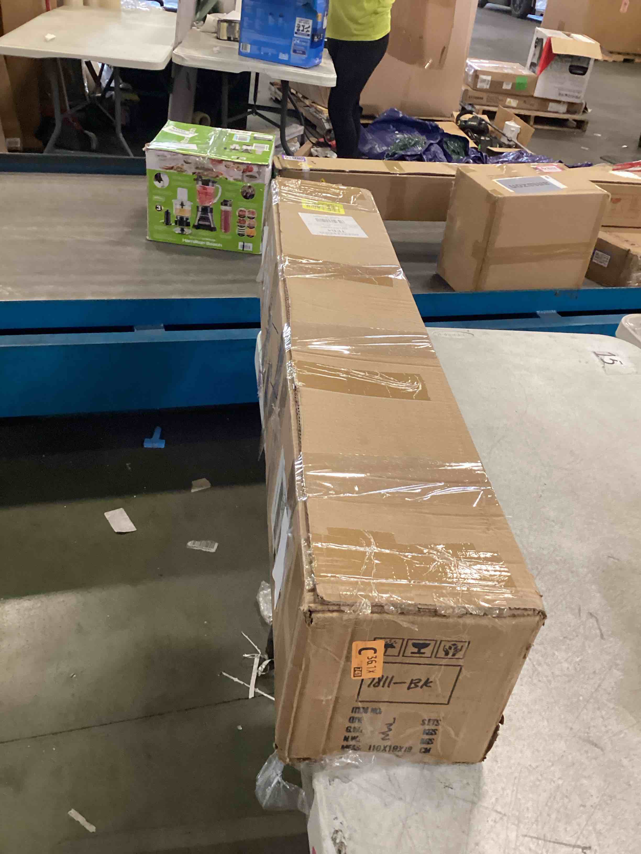 https://s3.amazonaws.com/lotting-images-prod/bidfta/PPE0567951_1729709587913.jpeg