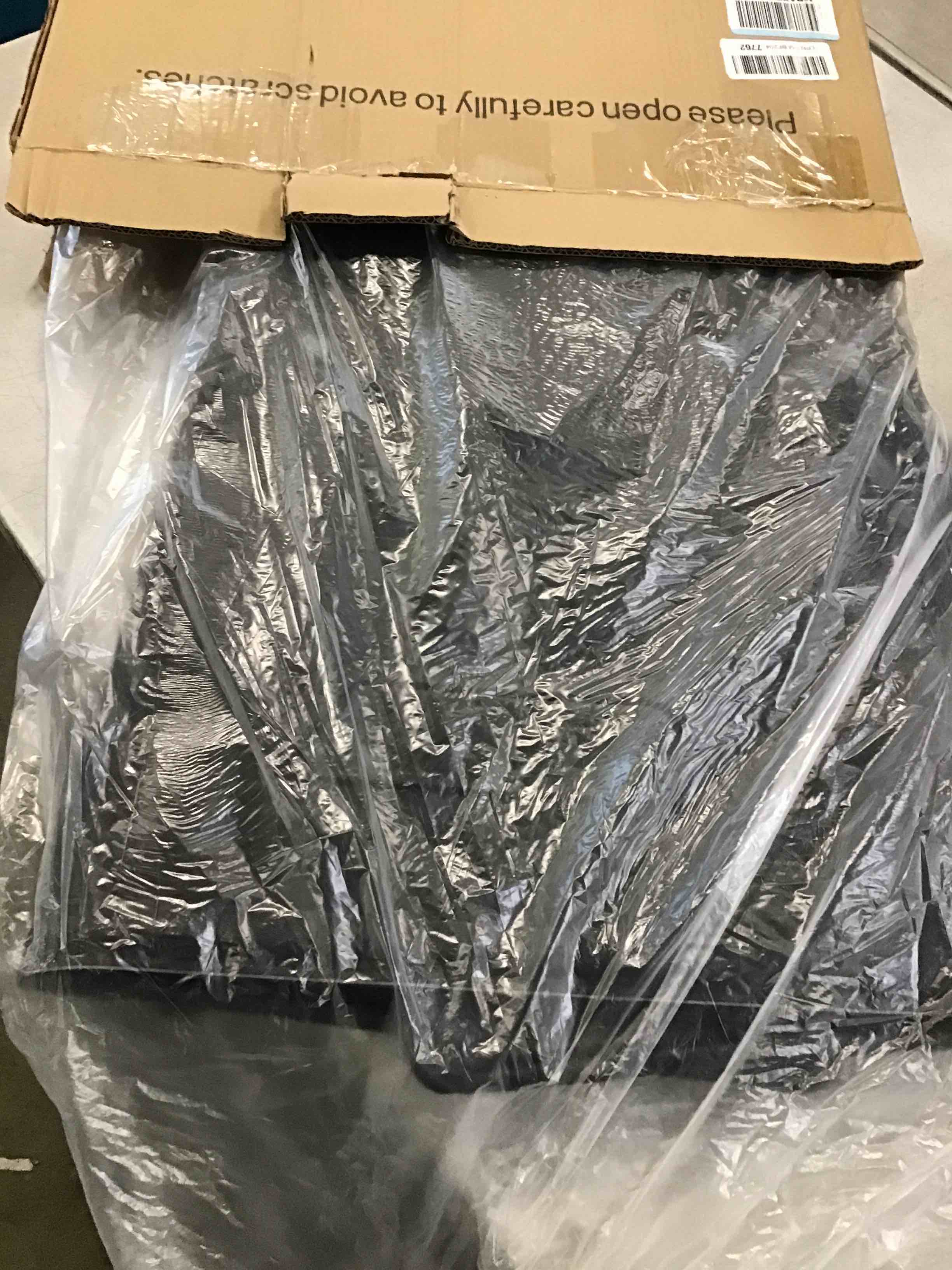 https://s3.amazonaws.com/lotting-images-prod/bidfta/PPE0567996_1729696928129.jpeg